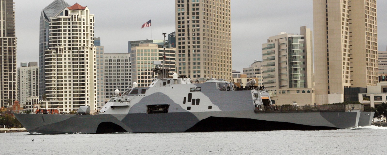 lcs-1 uss freedom class littoral combat ship us navy 56 san diego