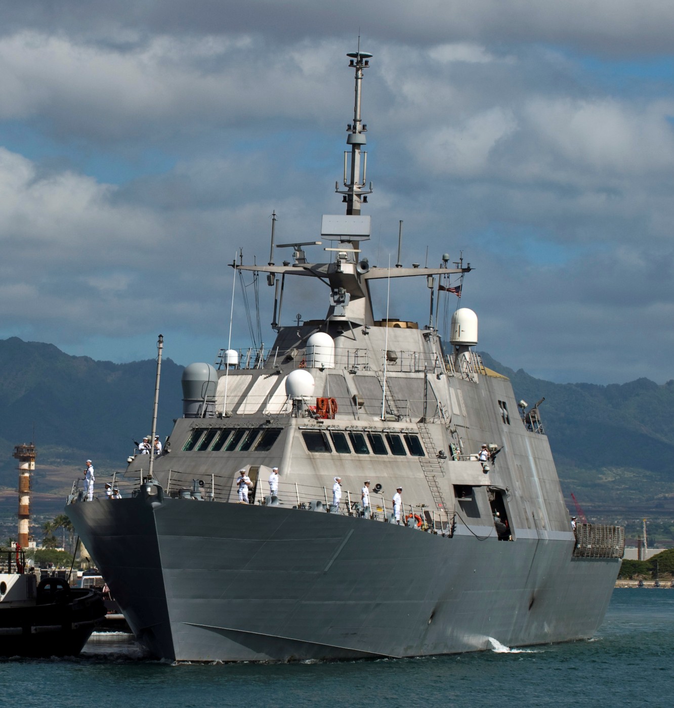 lcs-1 uss freedom class littoral combat ship us navy  78 pearl harbor hawaii