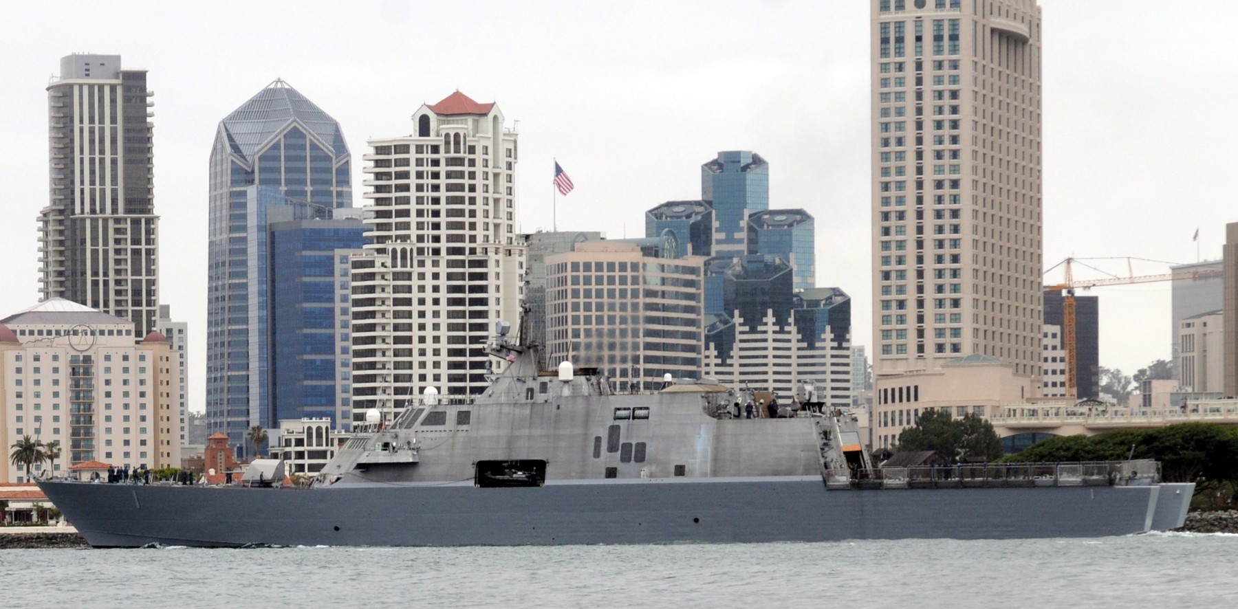 lcs-1 uss freedom class littoral combat ship us navy 83 san diego