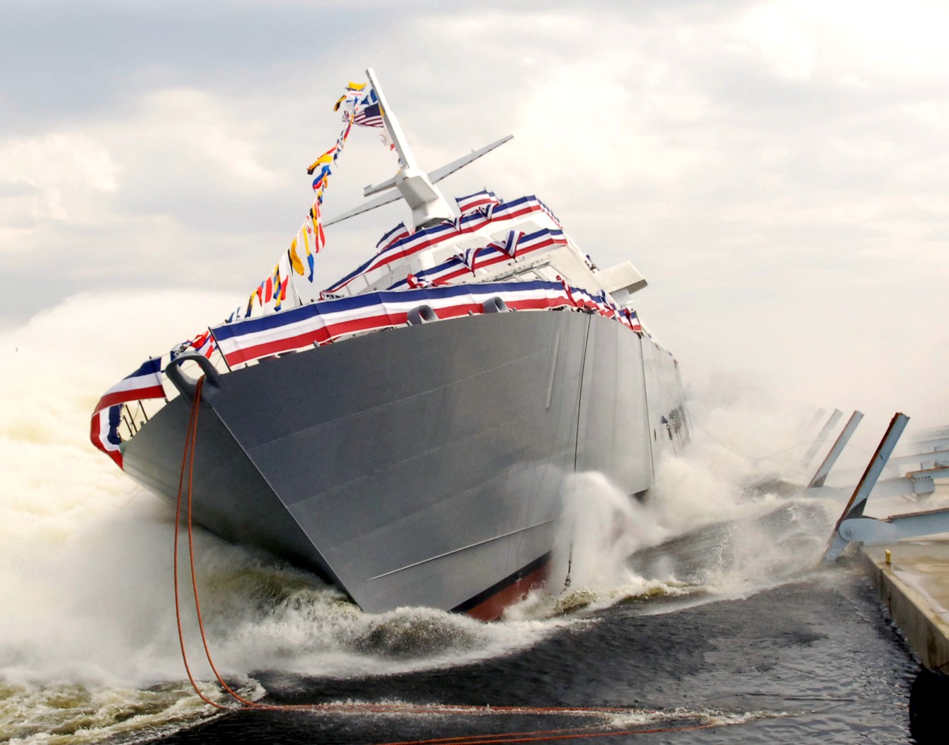lcs-1 uss freedom class littoral combat ship us navy 149 launching fincantieri marinette marine