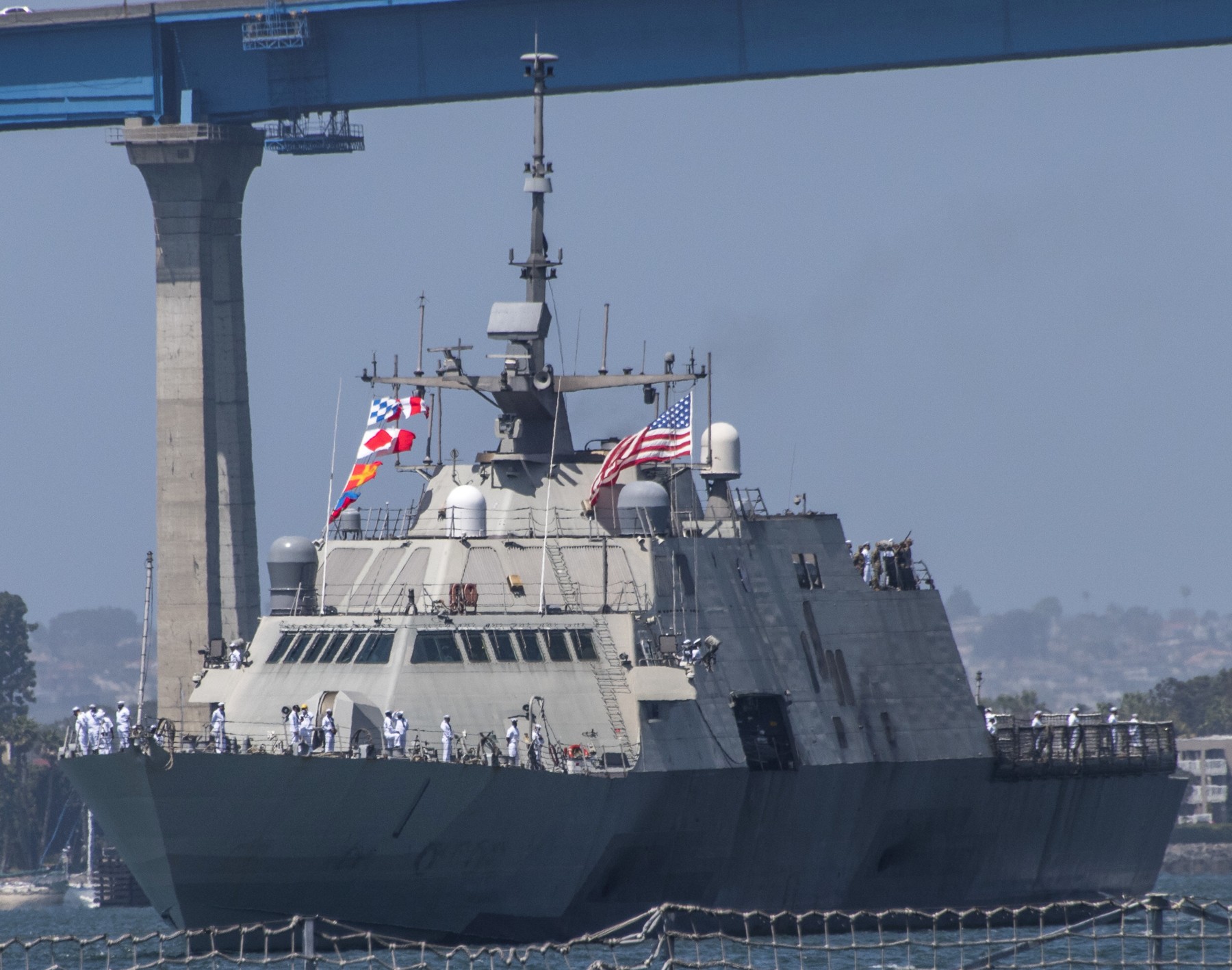 lcs-1 uss freedom class littoral combat ship us navy final homecoming deployment san diego 177