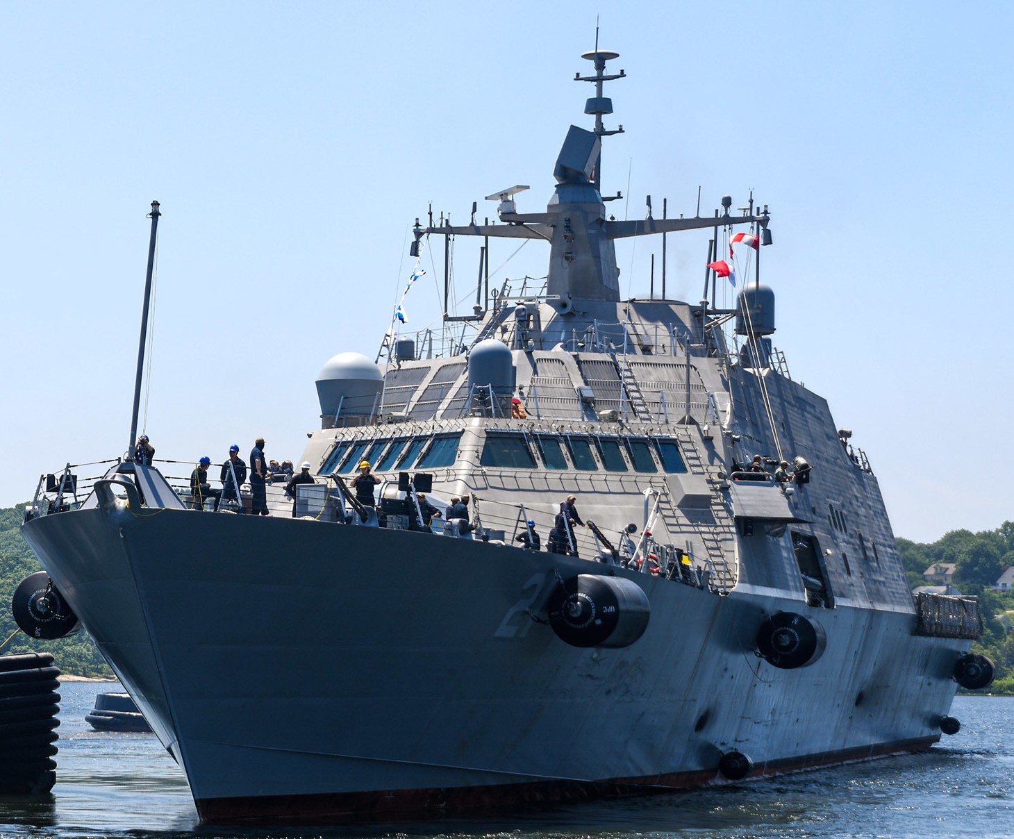 lcs-21 uss minneapolis saint paul freedom class littoral combat ship us navy 26 subase new london groton