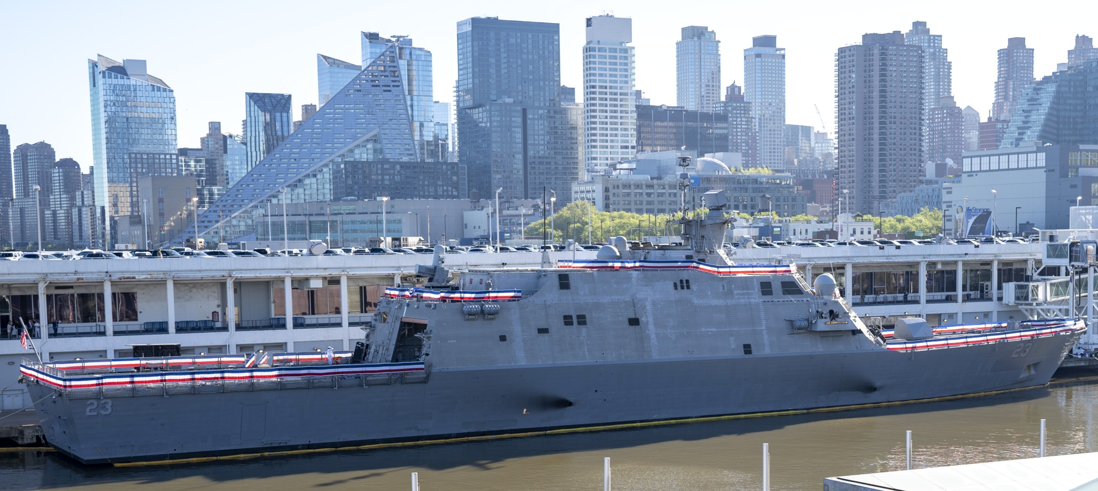 lcs-23 uss cooperstown freedom class littoral combat ship us navy commissioning ceremony new york 25