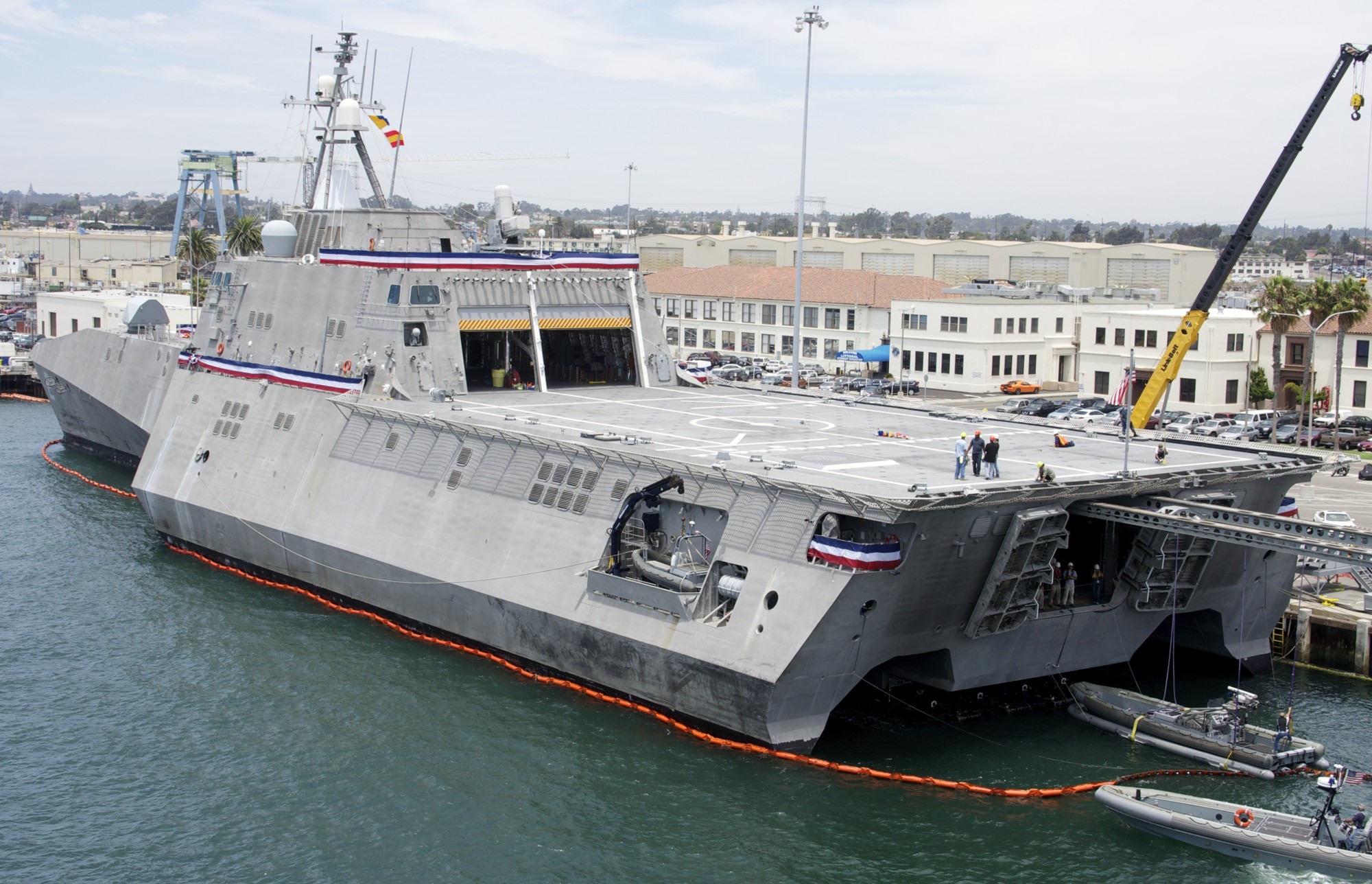 lcs-2 uss independence littoral combat ship us navy class 03 naval base san diego