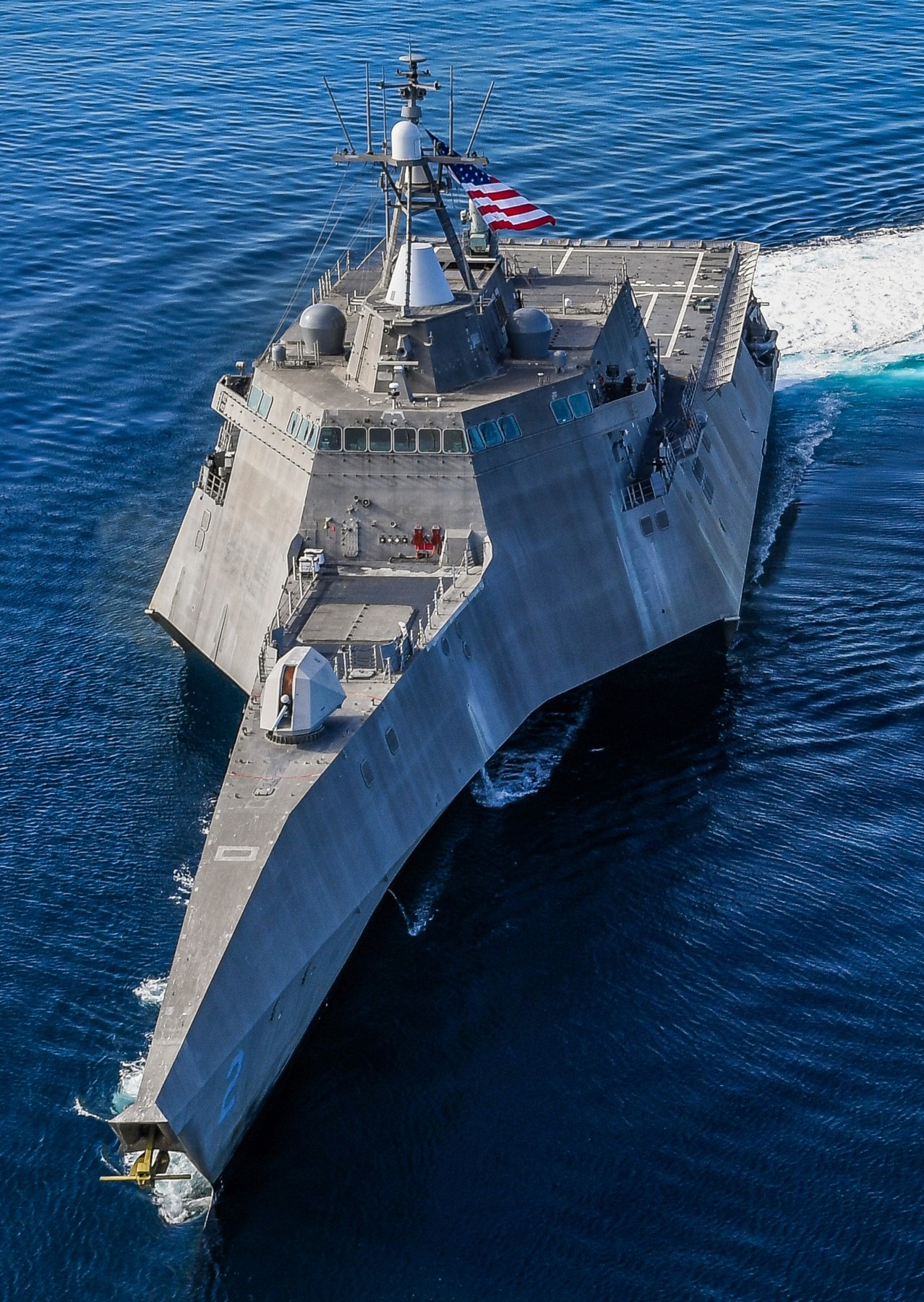 lcs-2 uss independence littoral combat ship us navy class 13
