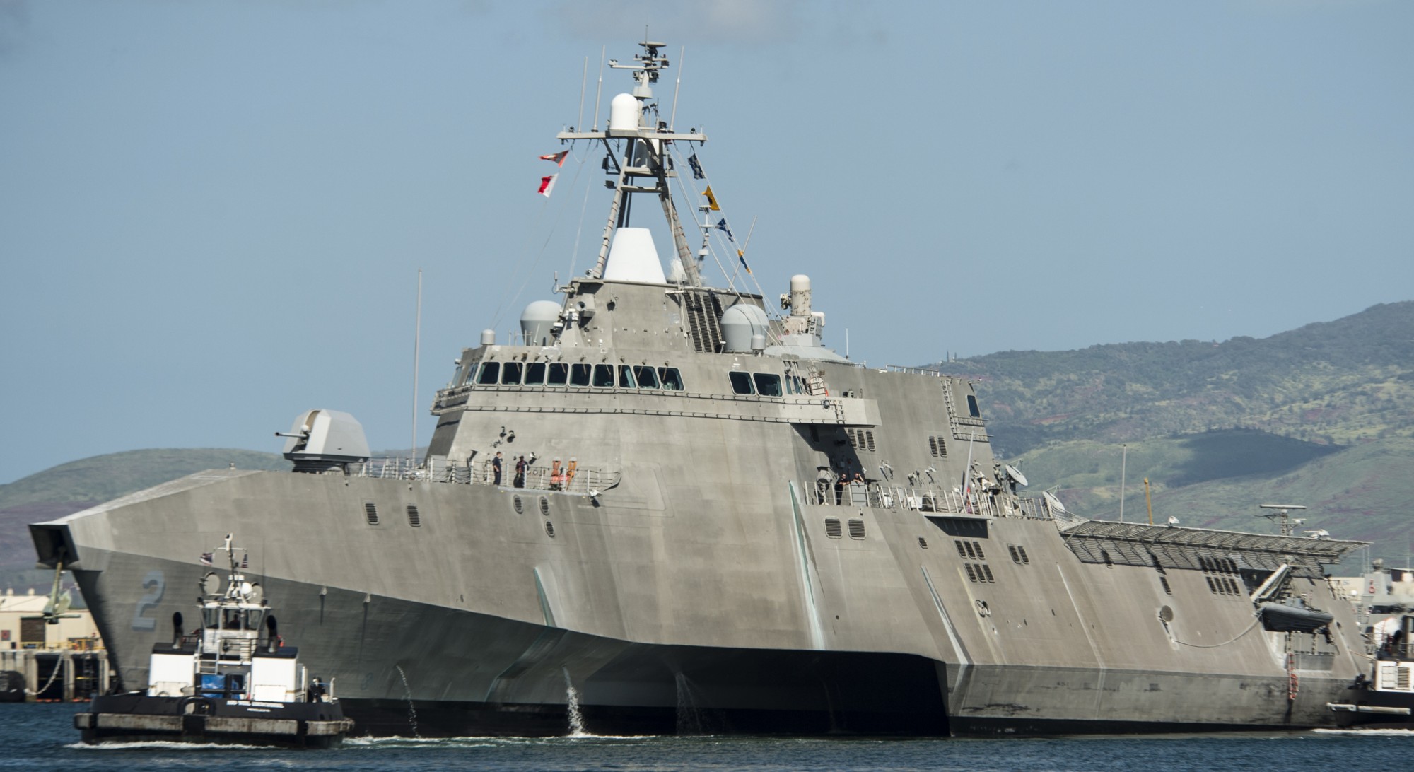 lcs-2 uss independence littoral combat ship us navy class 32 pearl harbor hawaii