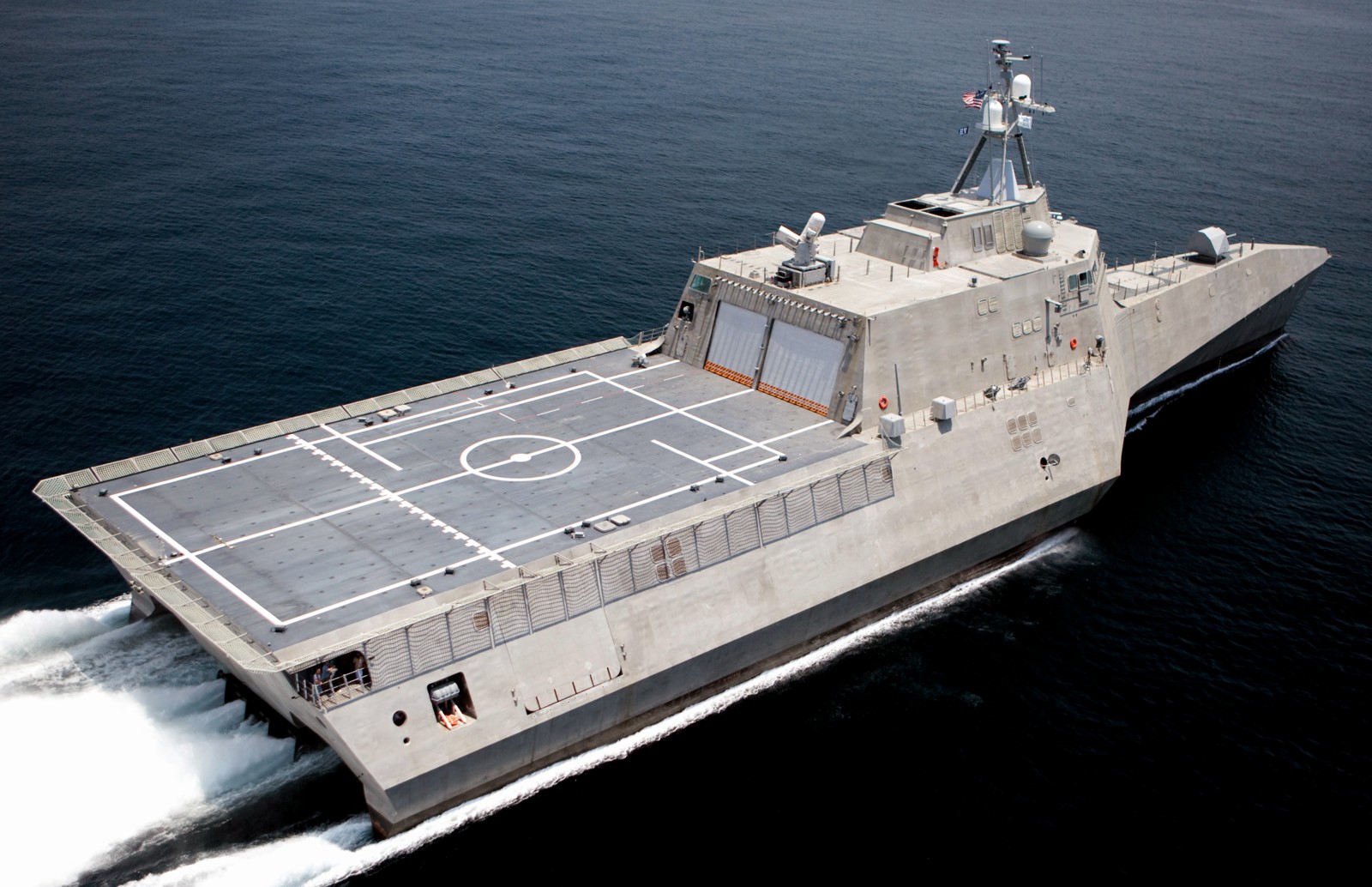 lcs-2 uss independence littoral combat ship us navy class 82 trials builders austal
