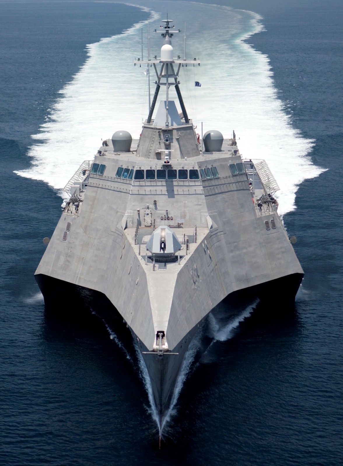 lcs-2 uss independence littoral combat ship us navy class 84a