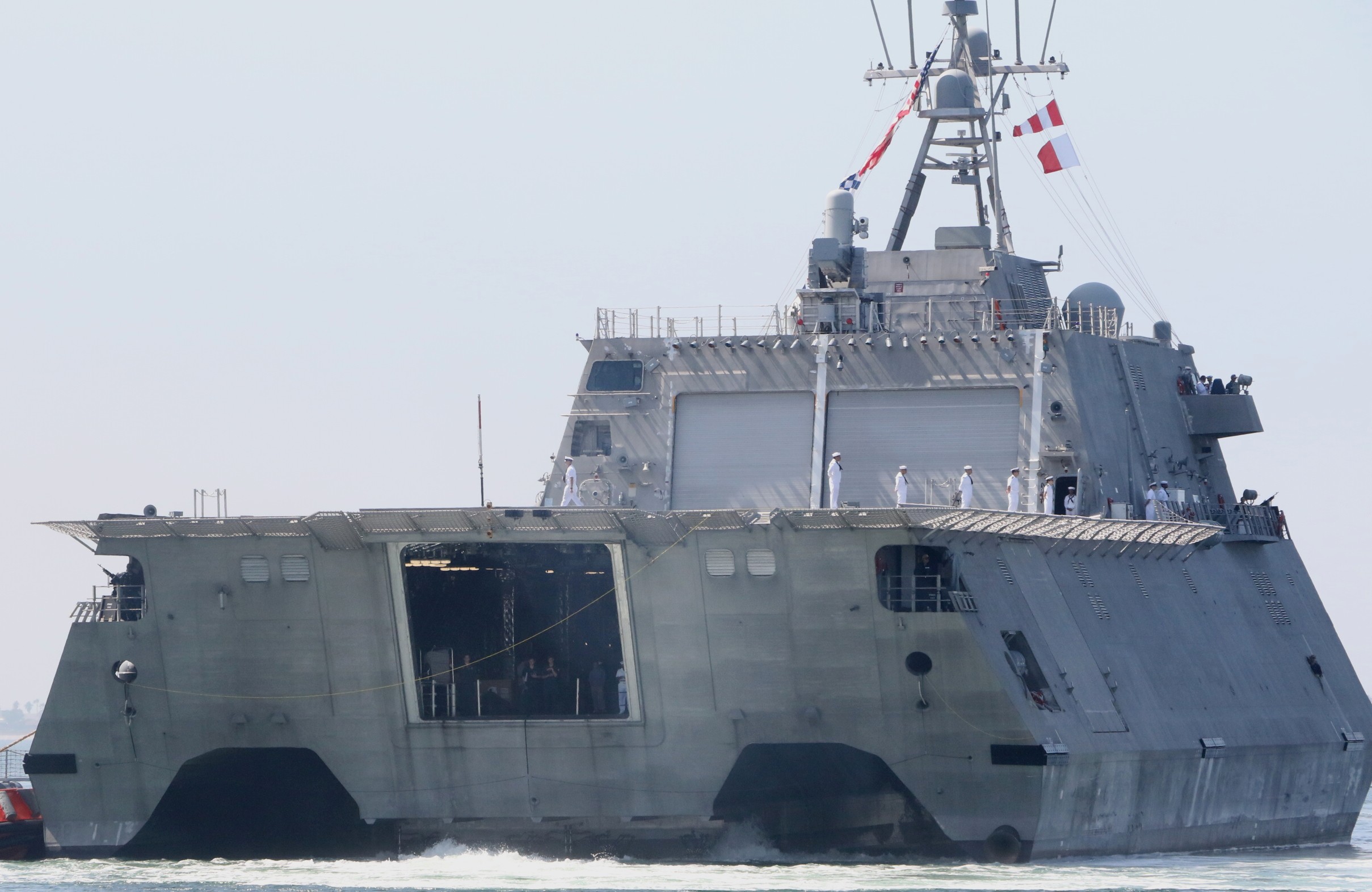uss kingsville lcs-36 littoral combat ship independence class arriving naval base san diego california 2024 12