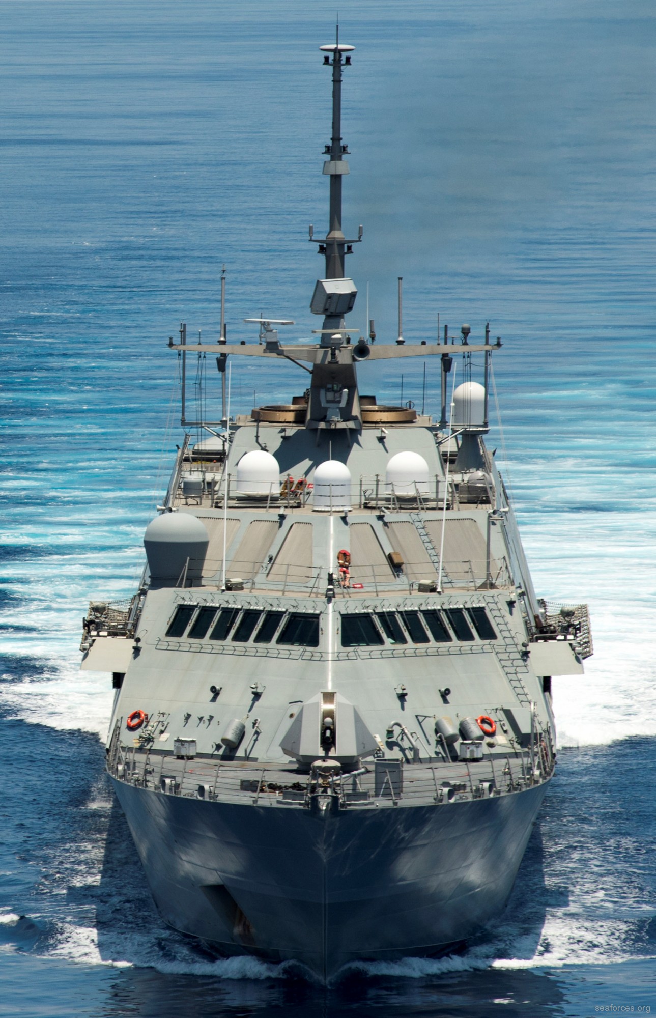 lcs-3 uss fort worth littoral combat ship freedom class us navy 09