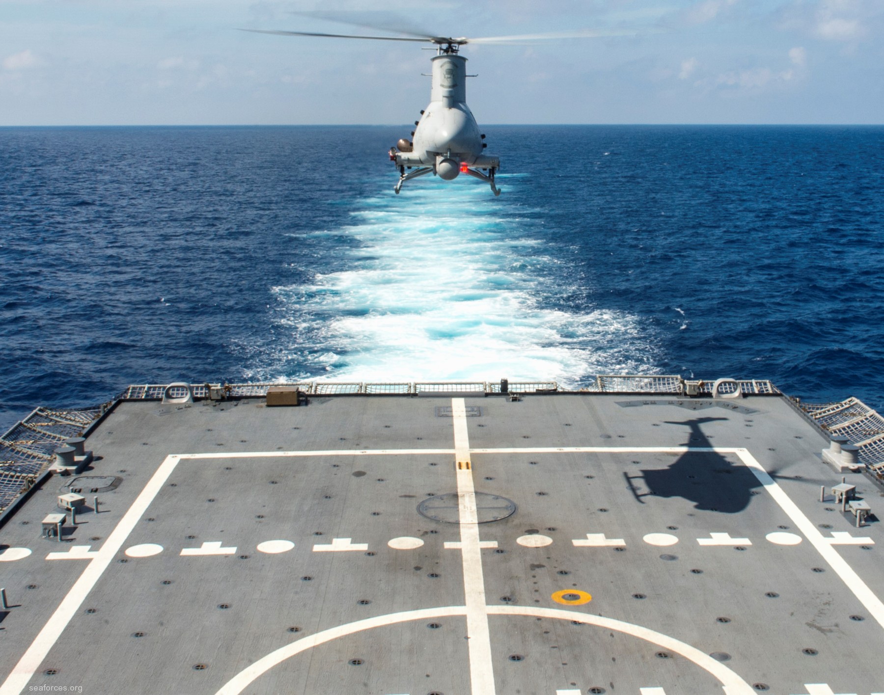 lcs-3 uss fort worth littoral combat ship freedom class us navy 19 mq-8b fire scout operations