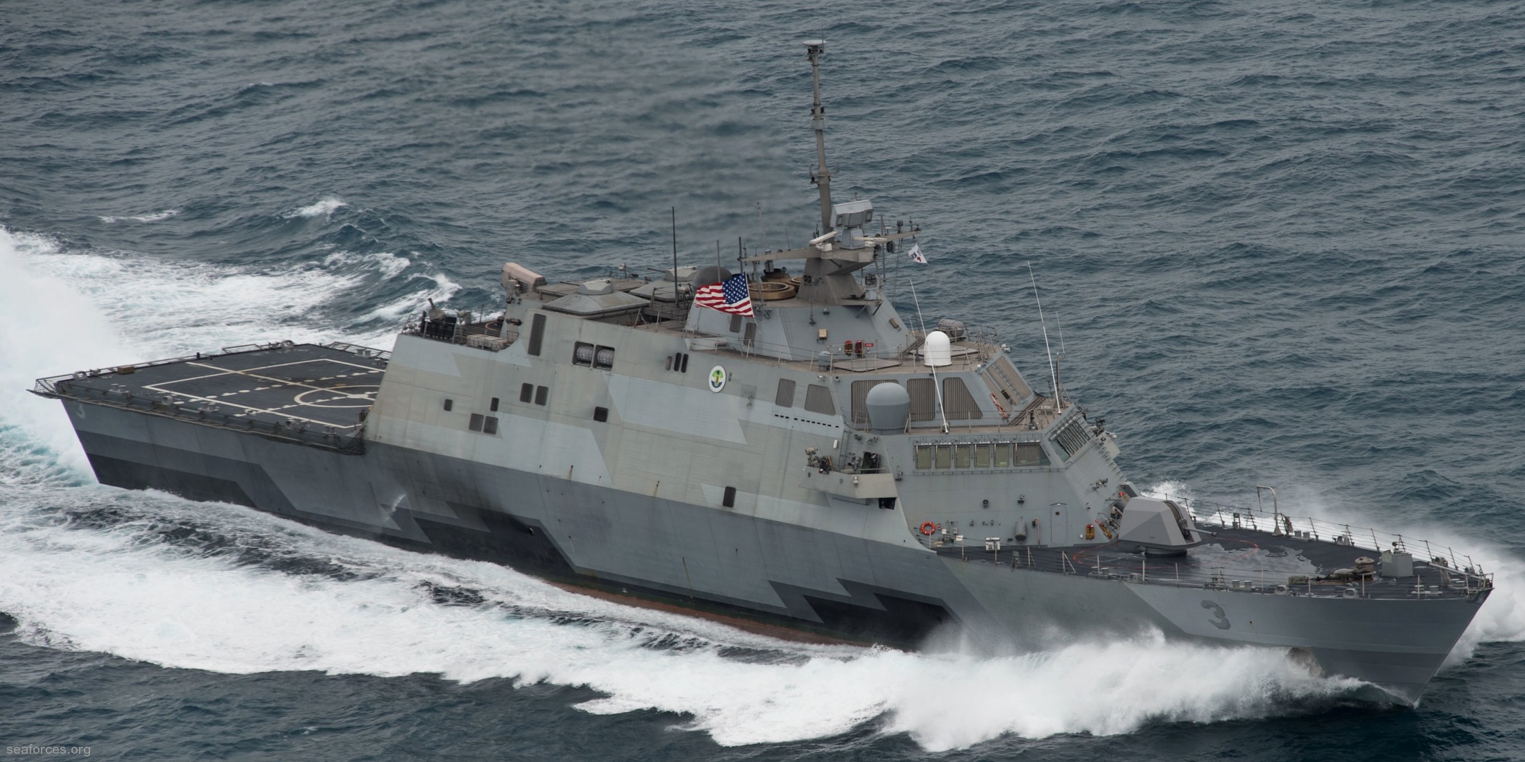 lcs-3 uss fort worth littoral combat ship freedom class us navy 22