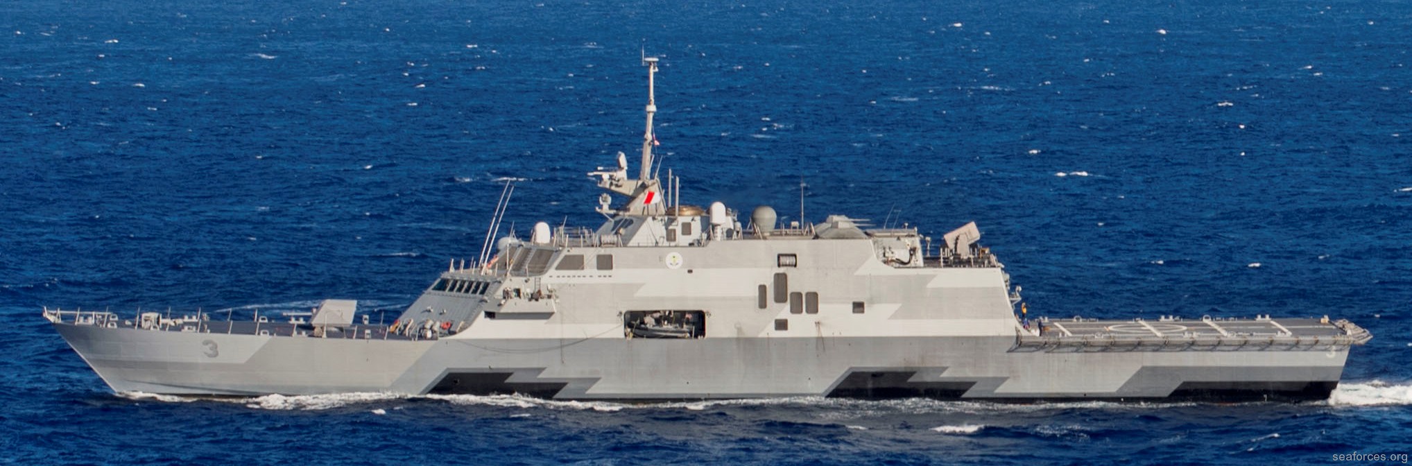 lcs-3 uss fort worth littoral combat ship freedom class us navy 36
