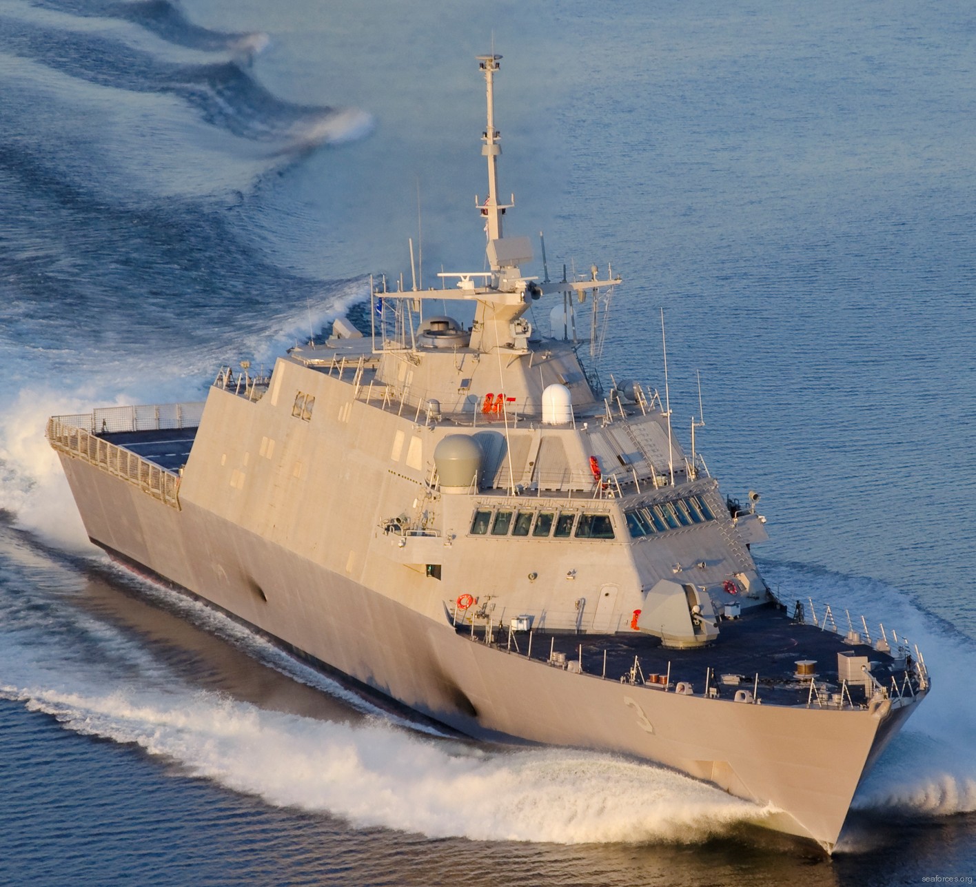 lcs-3 uss fort worth littoral combat ship freedom class us navy 54