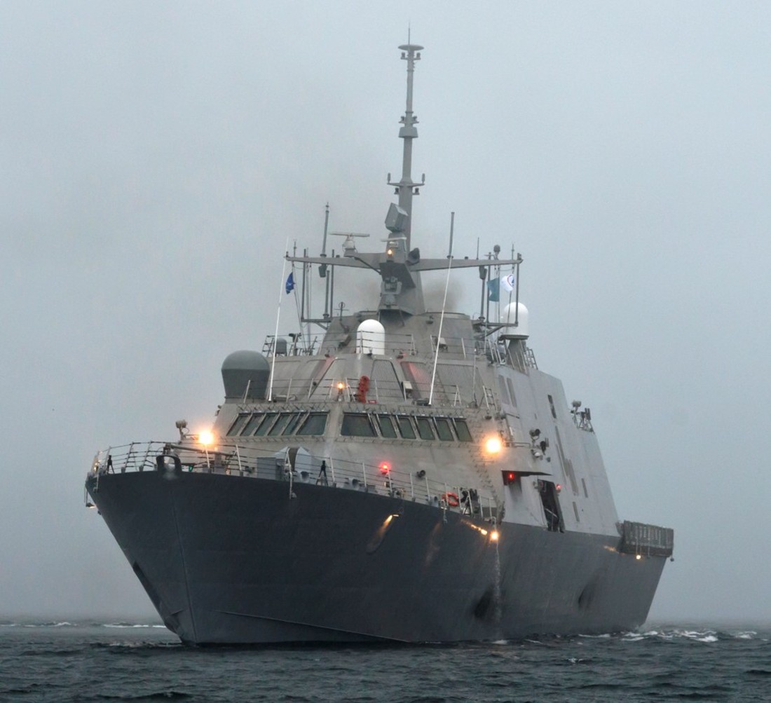lcs-3 uss fort worth littoral combat ship freedom class us navy 60 lake michigan