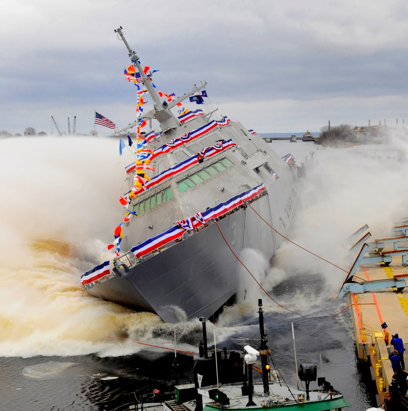 lcs-3 uss fort worth littoral combat ship freedom class us navy 66