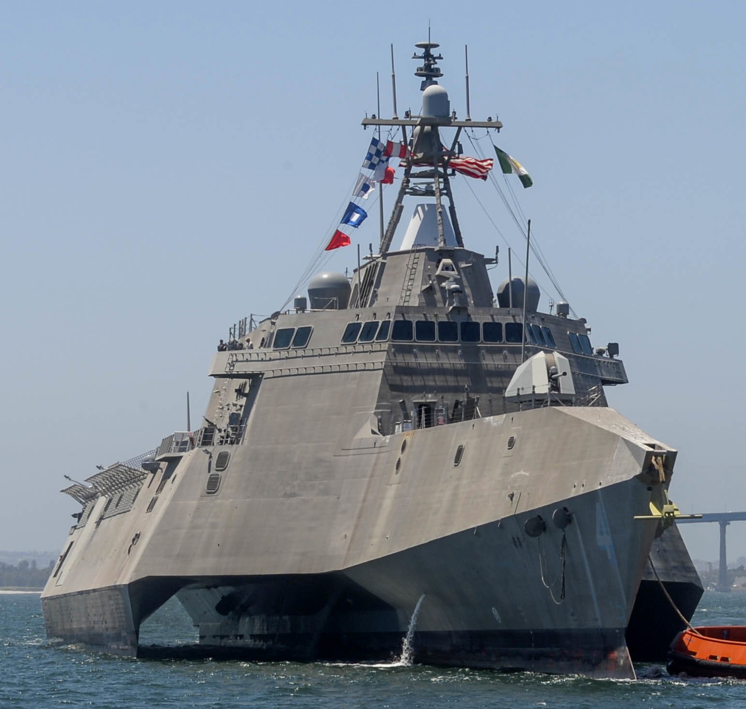 lcs-4 uss coronado independence class littoral combat ship us navy returning san diego 44