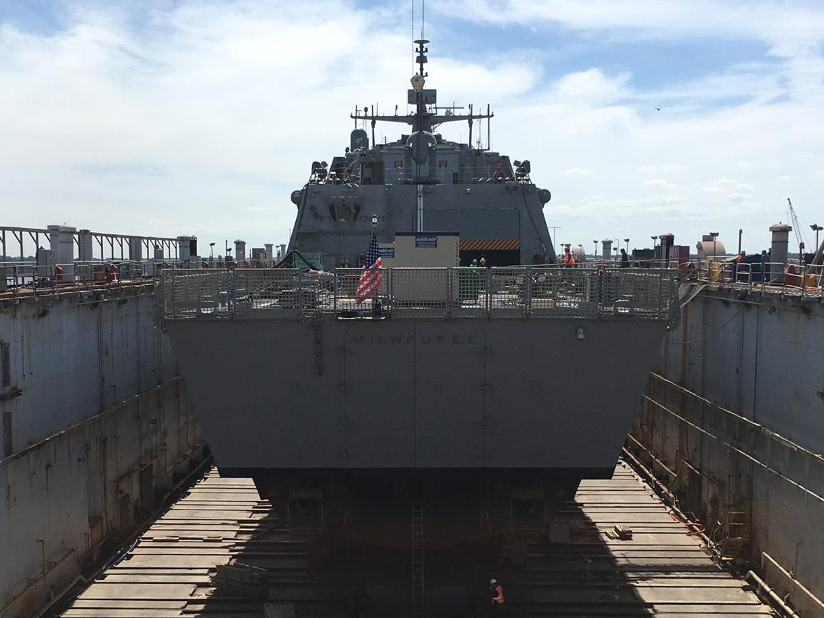 lcs-5 uss milwaukee freedom class littoral combat ship us navy 38 dry dock bae systems jacksonville