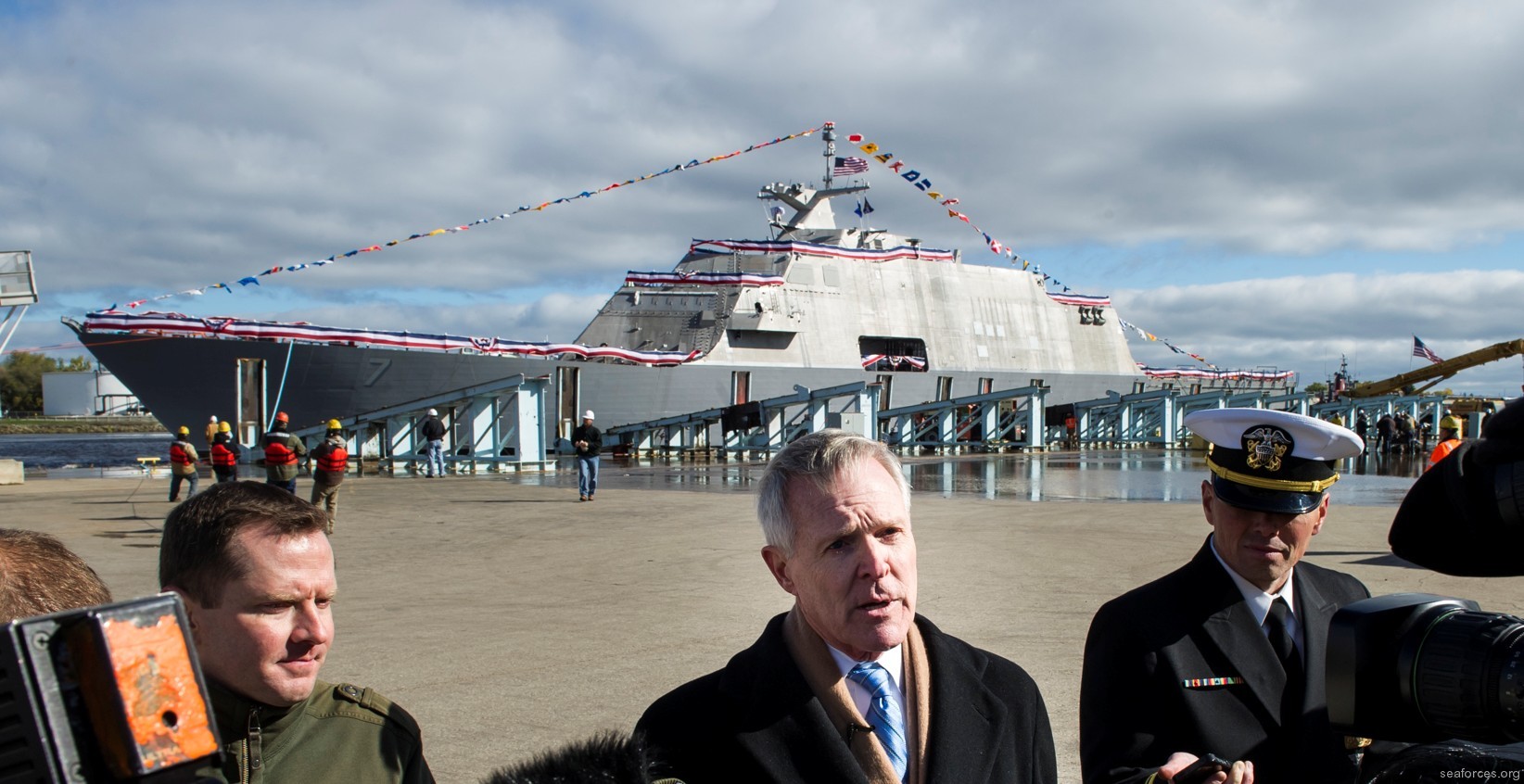 lcs-7 uss detroit littoral combat ship freedom class navy 02 christening launching marinette wisconsin