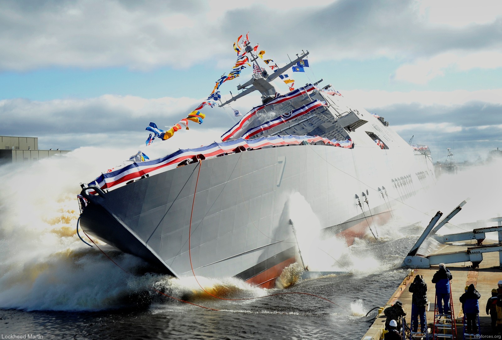 lcs-7 uss detroit littoral combat ship freedom class navy 04 launching ceremony marinette marine