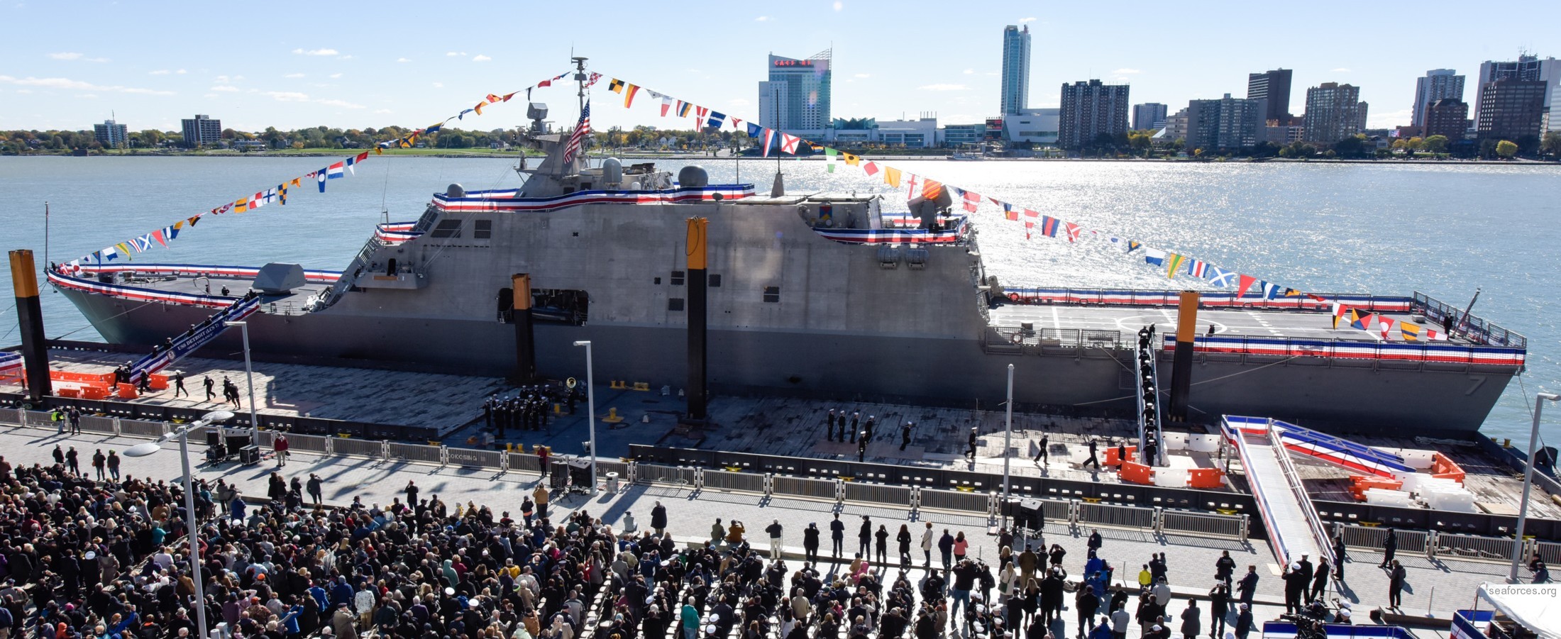 lcs-7 uss detroit littoral combat ship freedom class navy 11 commissioning michigan