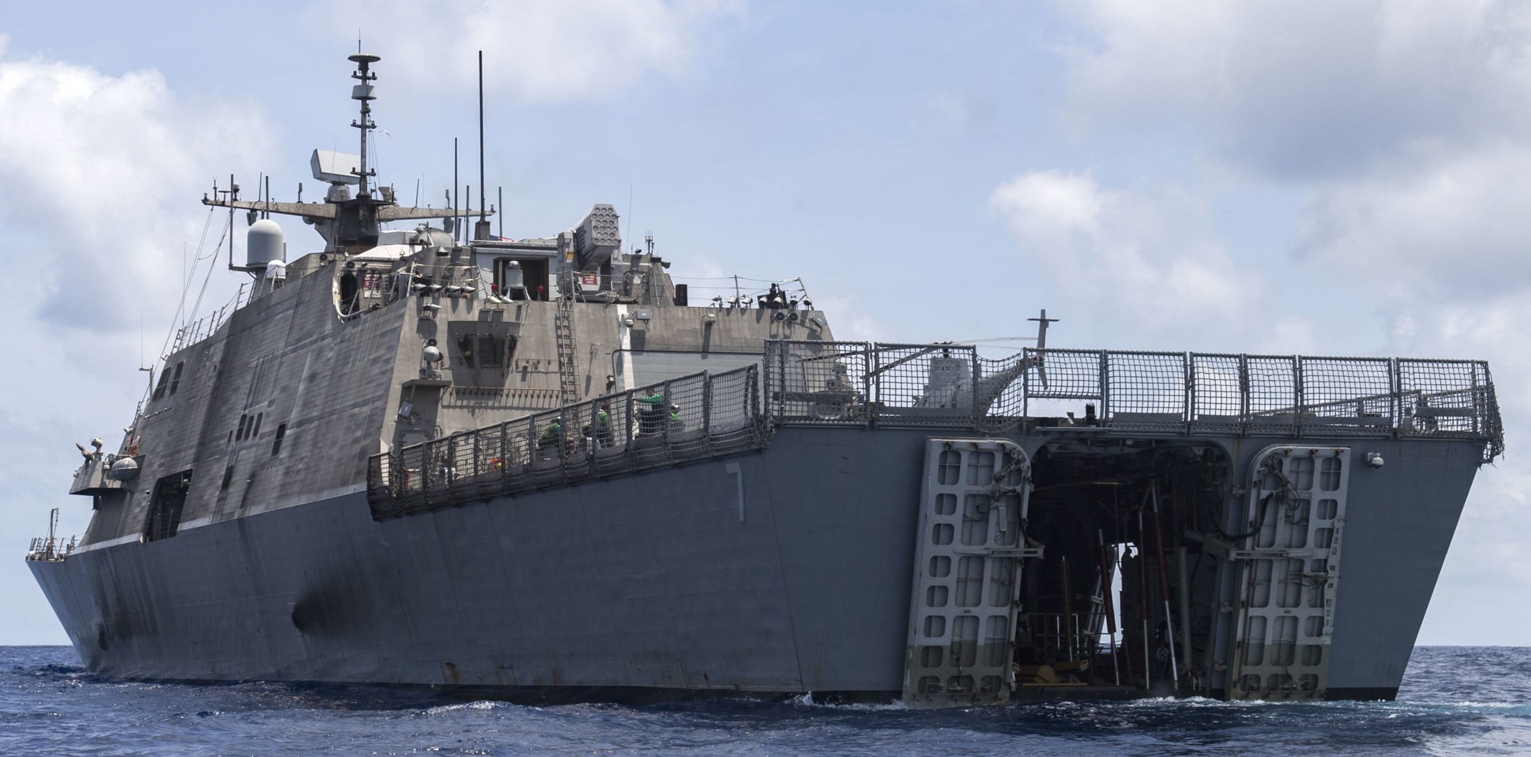 lcs-7 uss detroit freedom class littoral combat ship us navy 48 caribbean sea