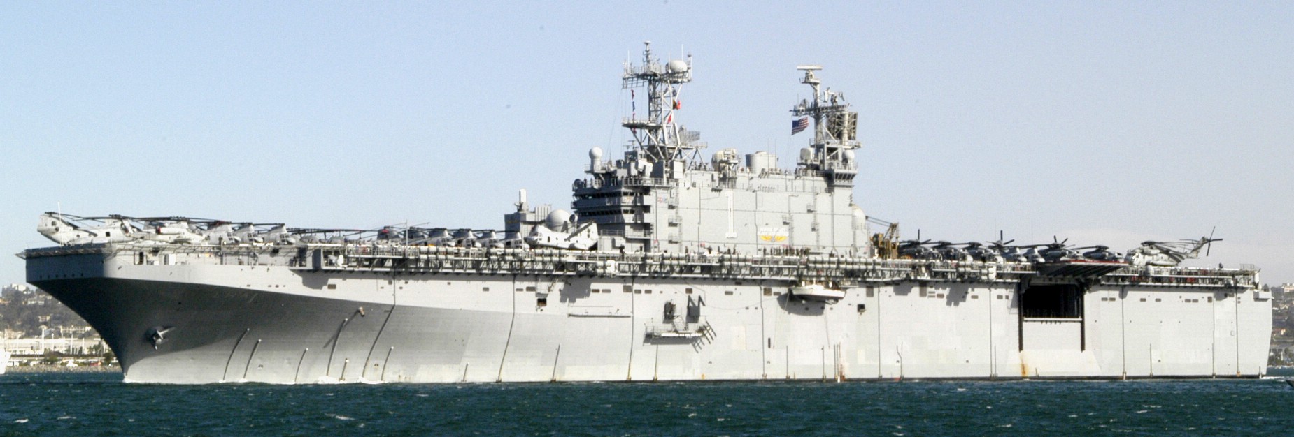lha-1 uss tarawa amphibious assault ship us navy 15th meu soc marines hmm-161 rein exercise rimpac 02 15