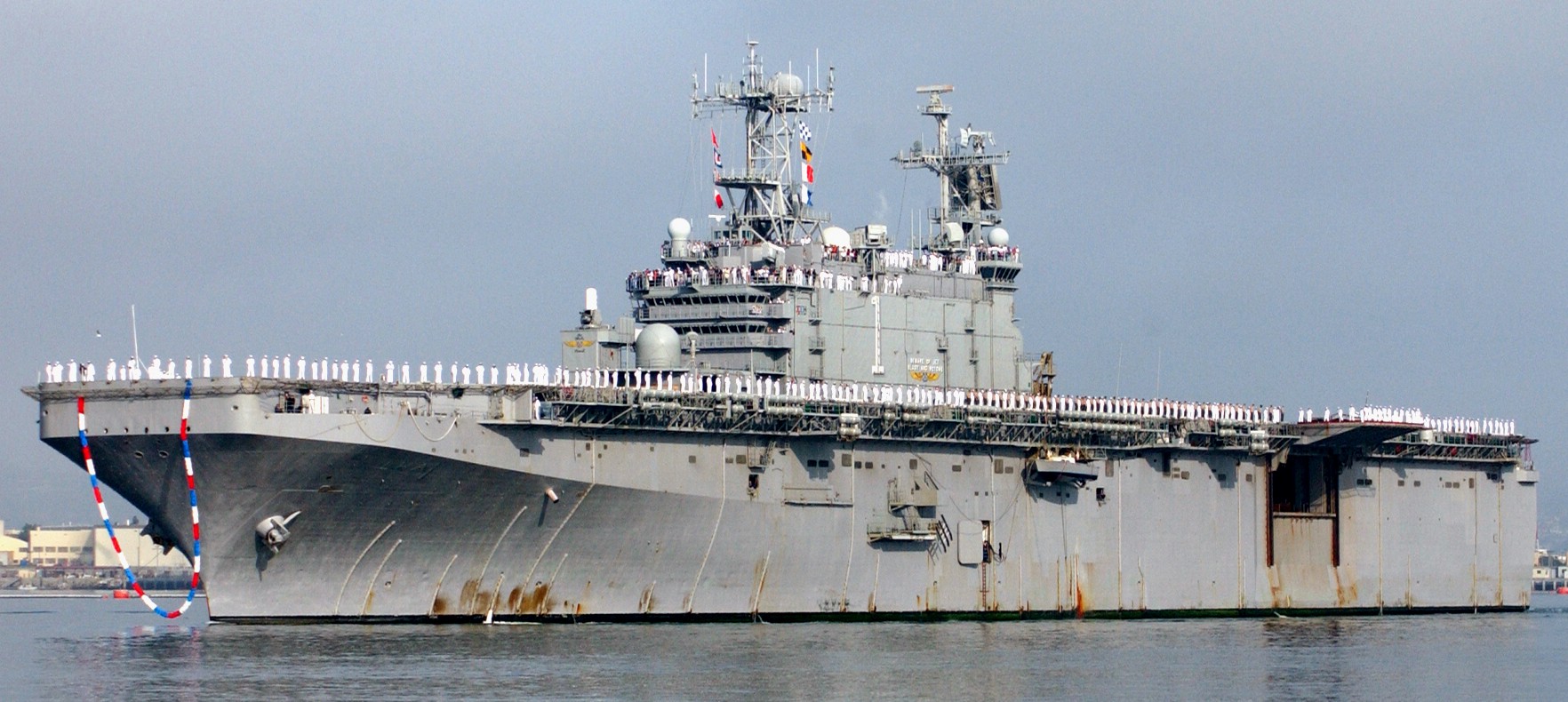 lha-1 uss tarawa amphibious assault ship us navy san diego california 18