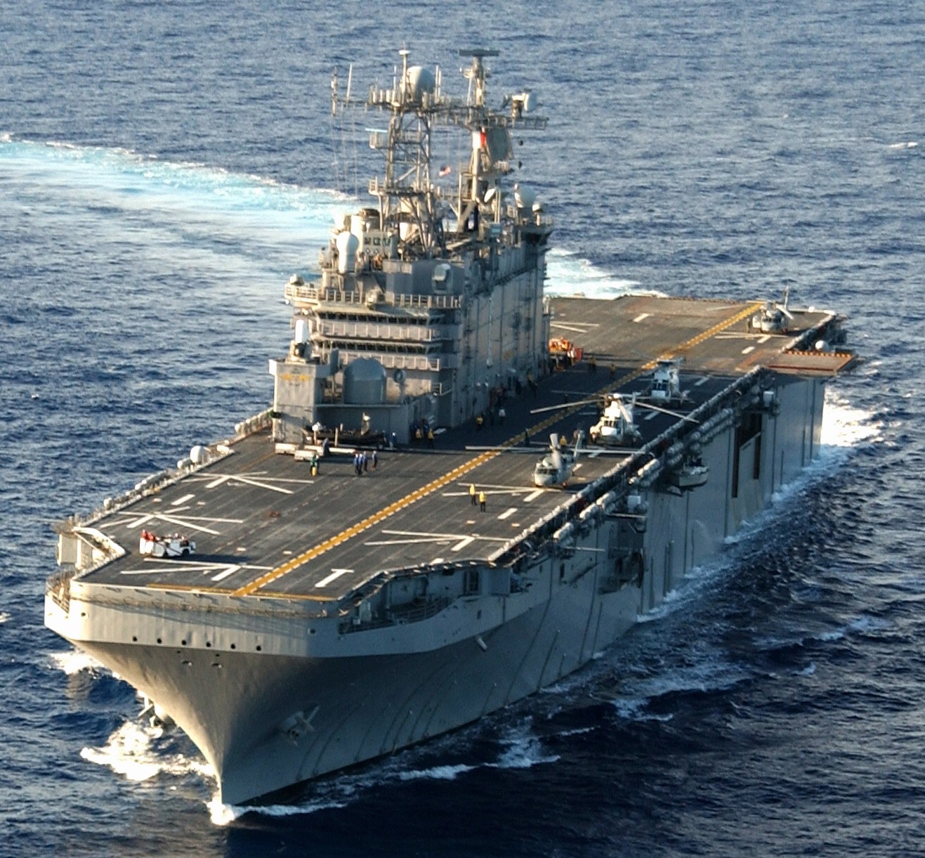 lha-1 uss tarawa amphibious assault ship us navy sea king helicopter rimpac 24