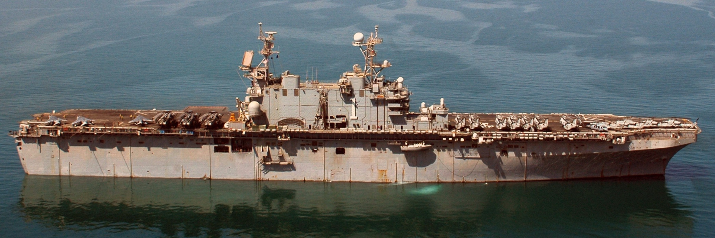 lha-1 uss tarawa amphibious assault ship us navy 11th meu soc marines hmm-166 persian gulf 49