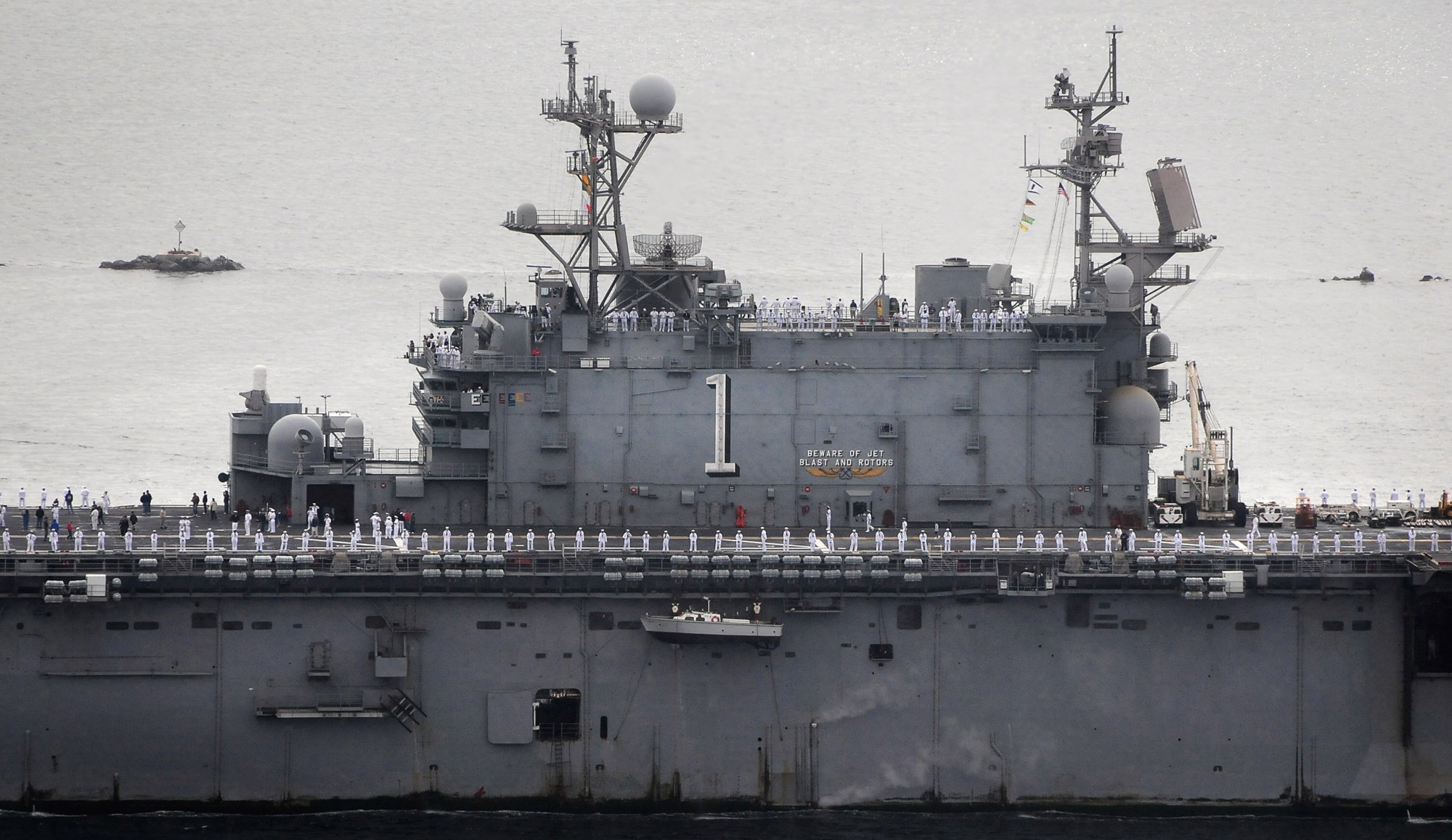lha-1 uss tarawa amphibious assault ship us navy 52 final homecoming san diego