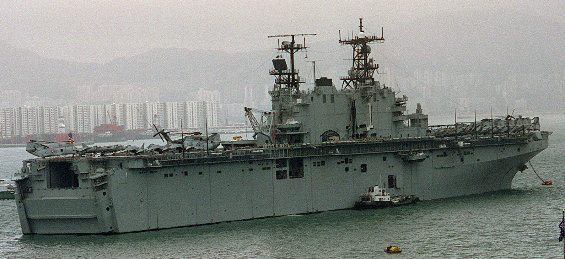 lha-1 uss tarawa amphibious assault ship us navy 11th meu soc marines hmm-161 rein hong kong 83