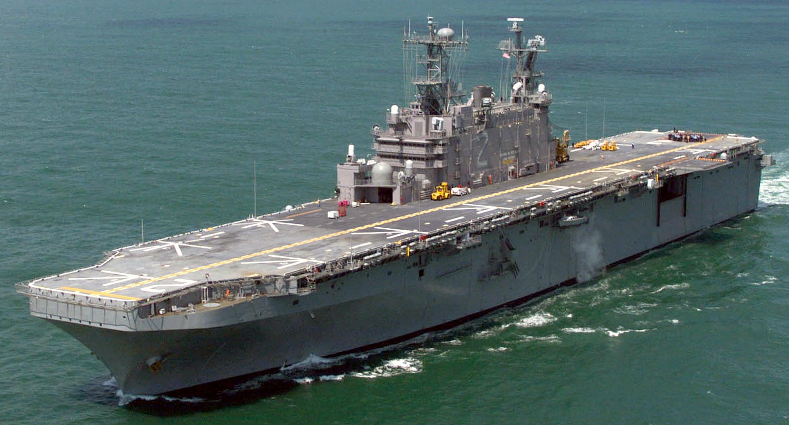 lha-2 uss saipan tarawa class amphibious assault ship us navy 04