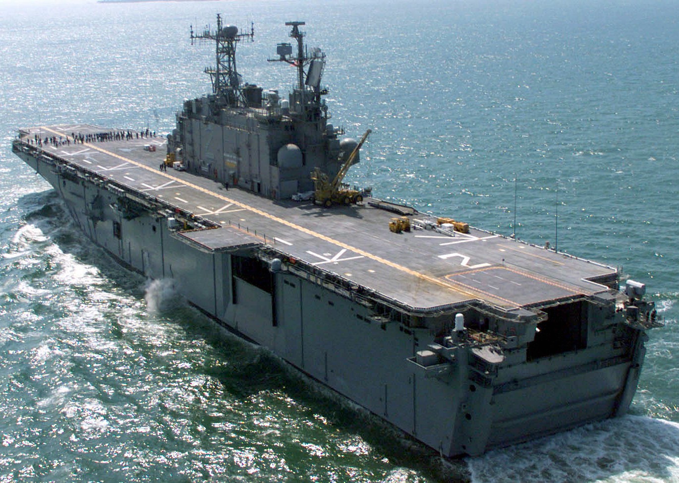 lha-2 uss saipan tarawa class amphibious assault ship us navy 08