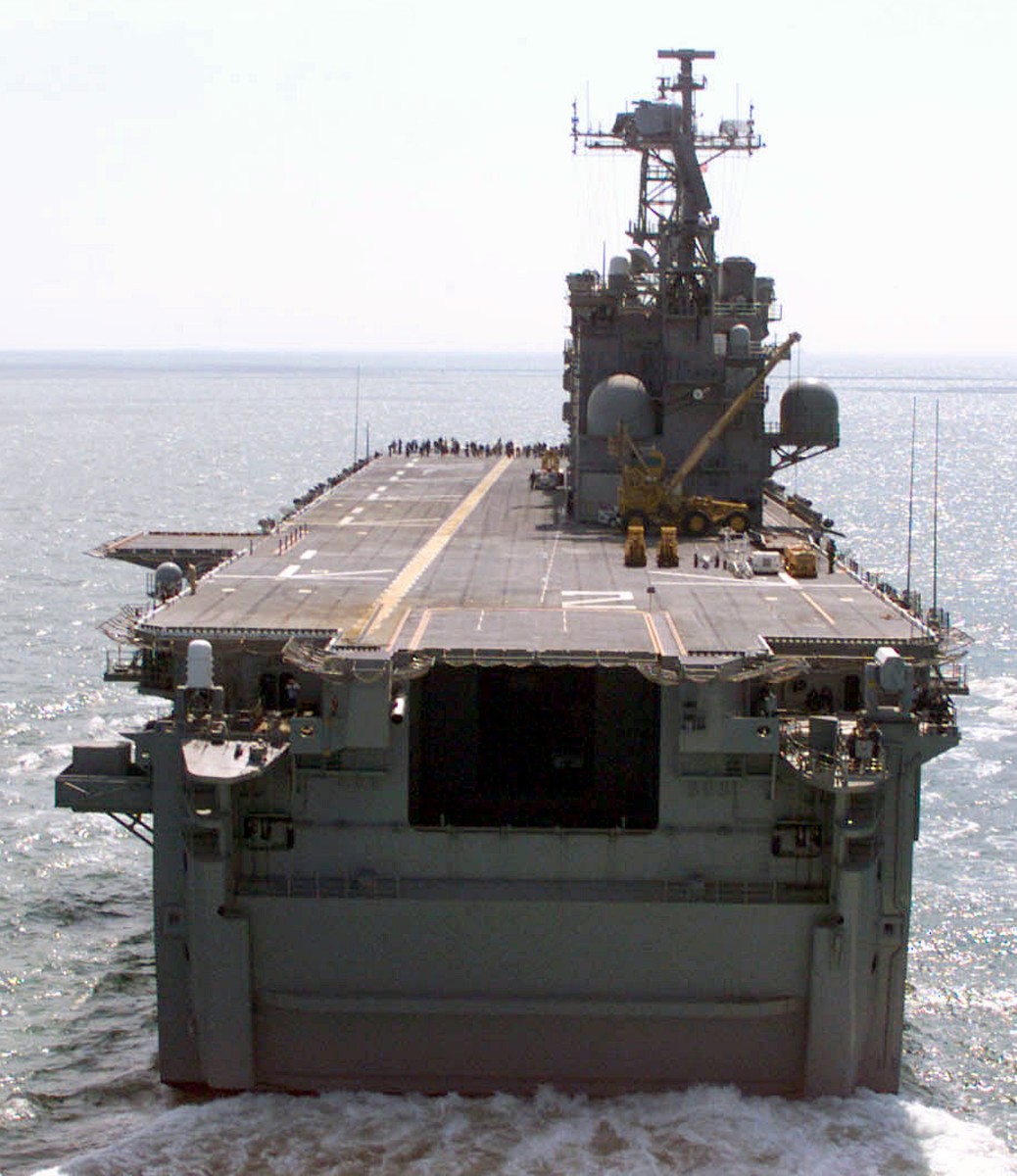 lha-2 uss saipan tarawa class amphibious assault ship us navy 09