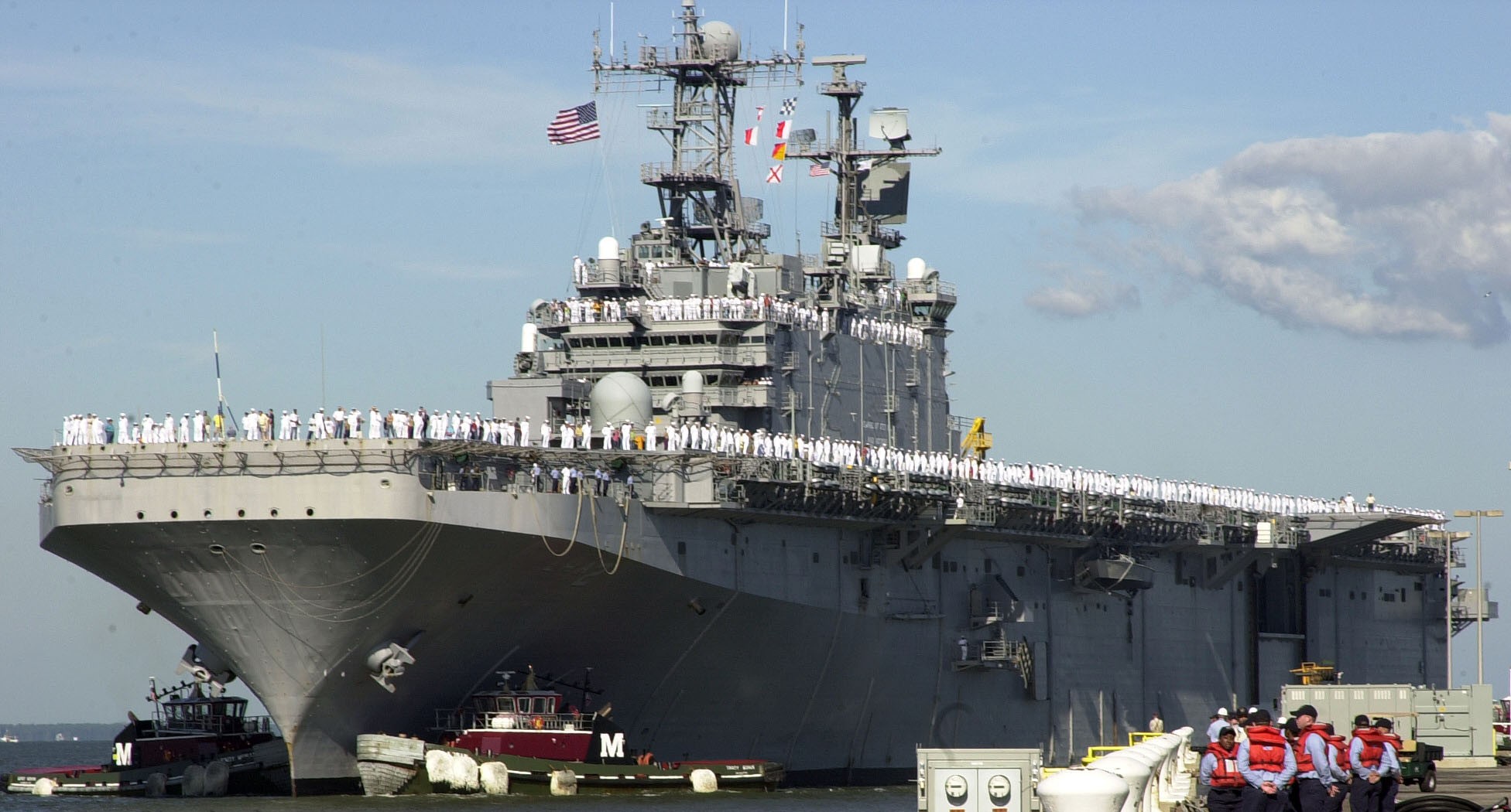 lha-2 uss saipan tarawa class amphibious assault ship us navy 20 naval station norfolk virginia