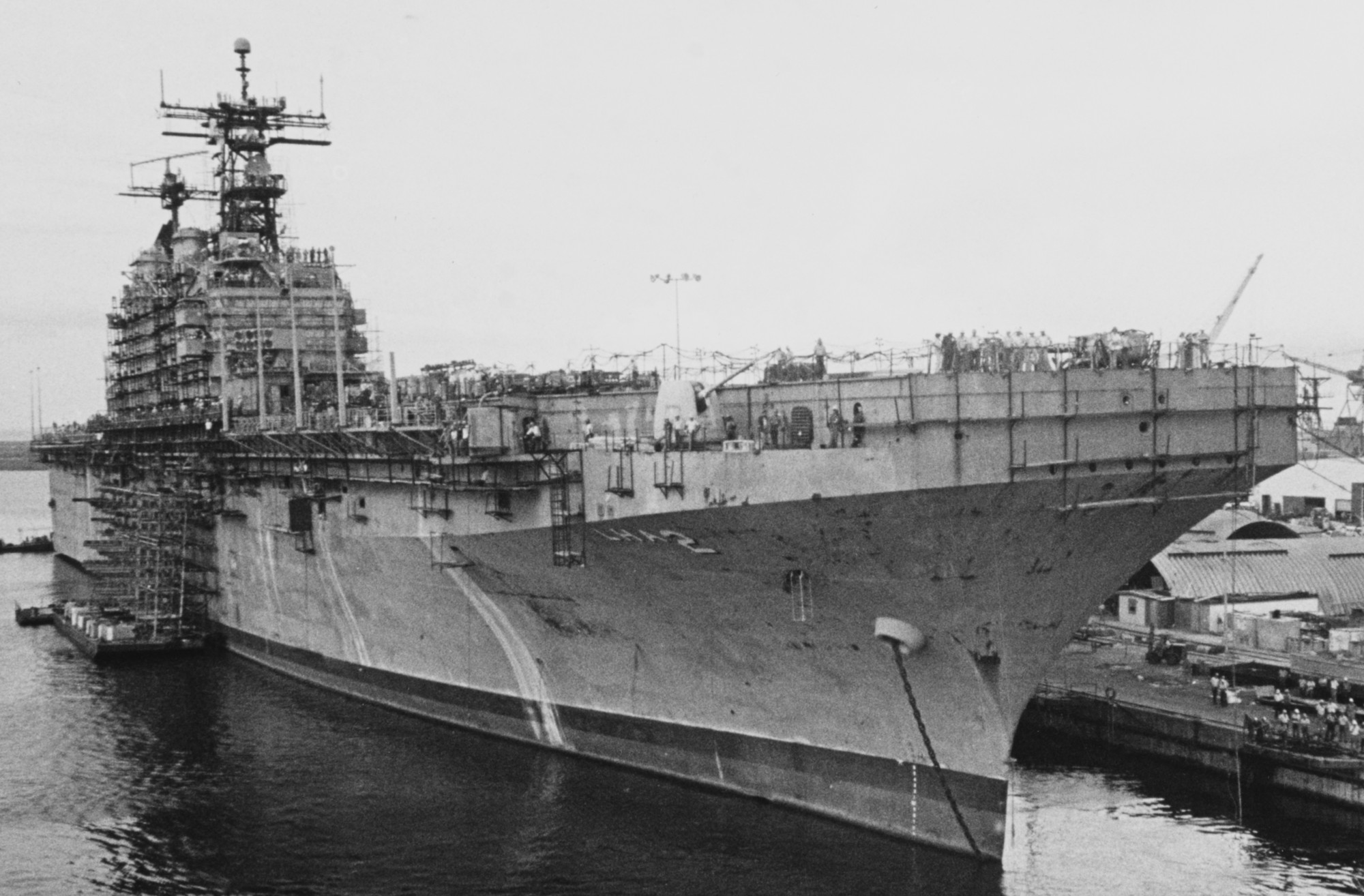 lha-2 uss saipan tarawa class amphibious assault ship us navy 31 ingalls shipbuilding pascagoula mississippi