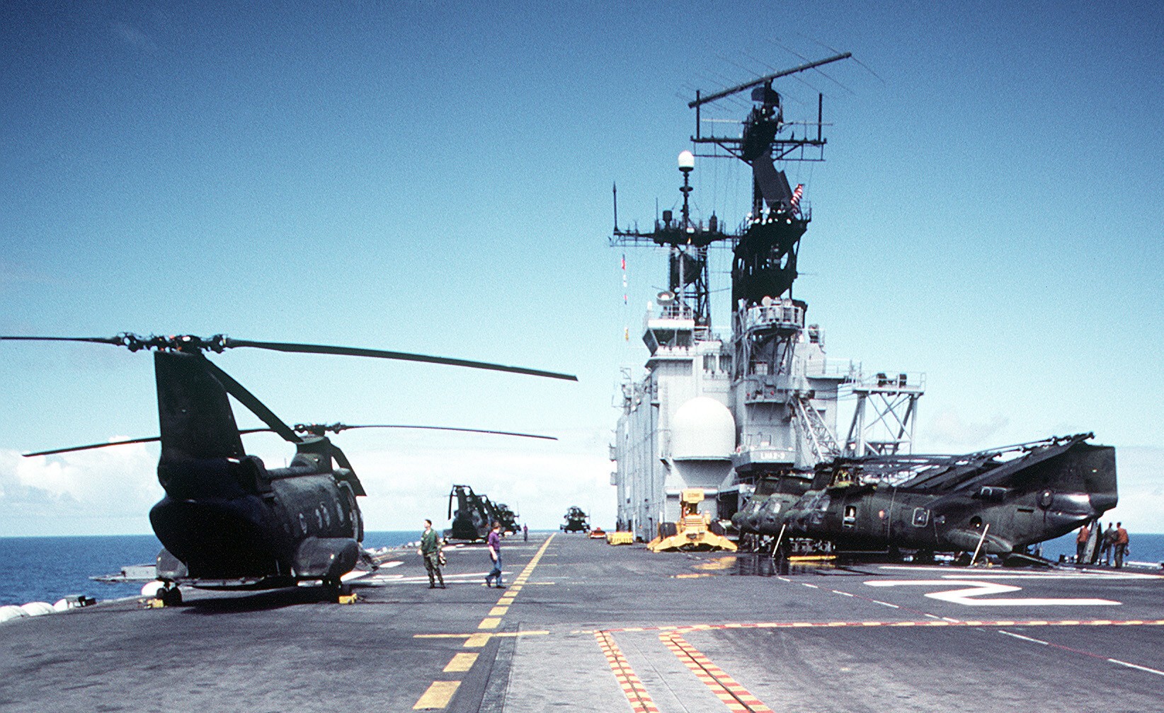 lha-2 uss saipan tarawa class amphibious assault ship us navy 32nd mau hmm-264 usmc exercise ocean venture 43