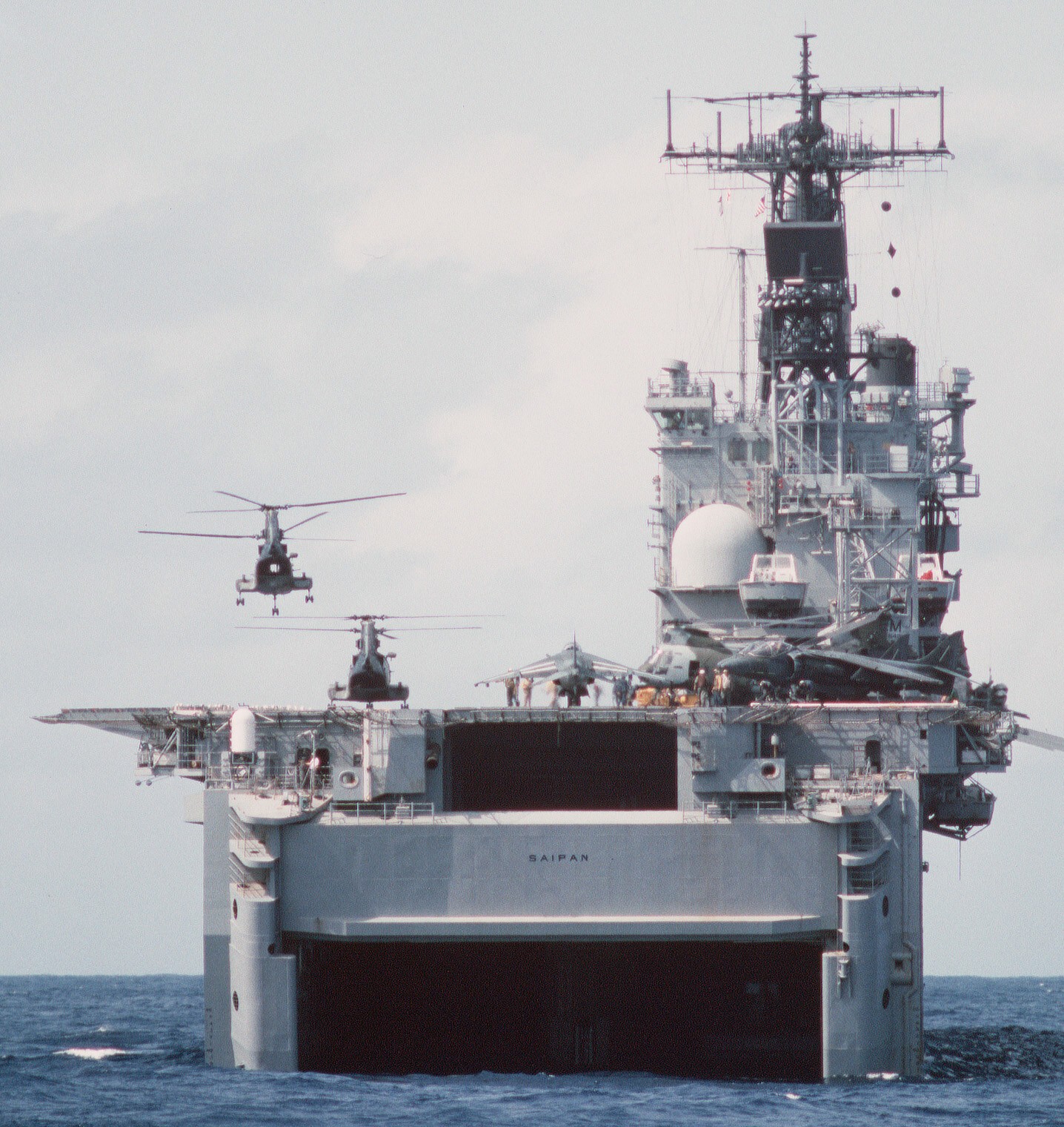 lha-2 uss saipan tarawa class amphibious assault ship us navy 22nd meu hmm-261 usmc operation sharp edge liberia 87