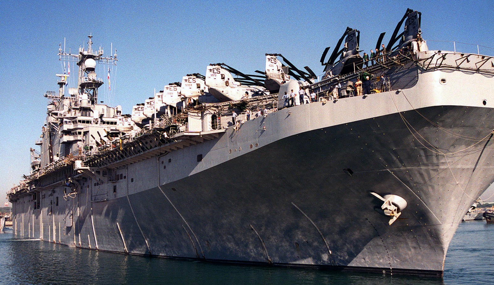 lha-2 uss saipan tarawa class amphibious assault ship us navy 24th meu hmm-266 rein usmc 97