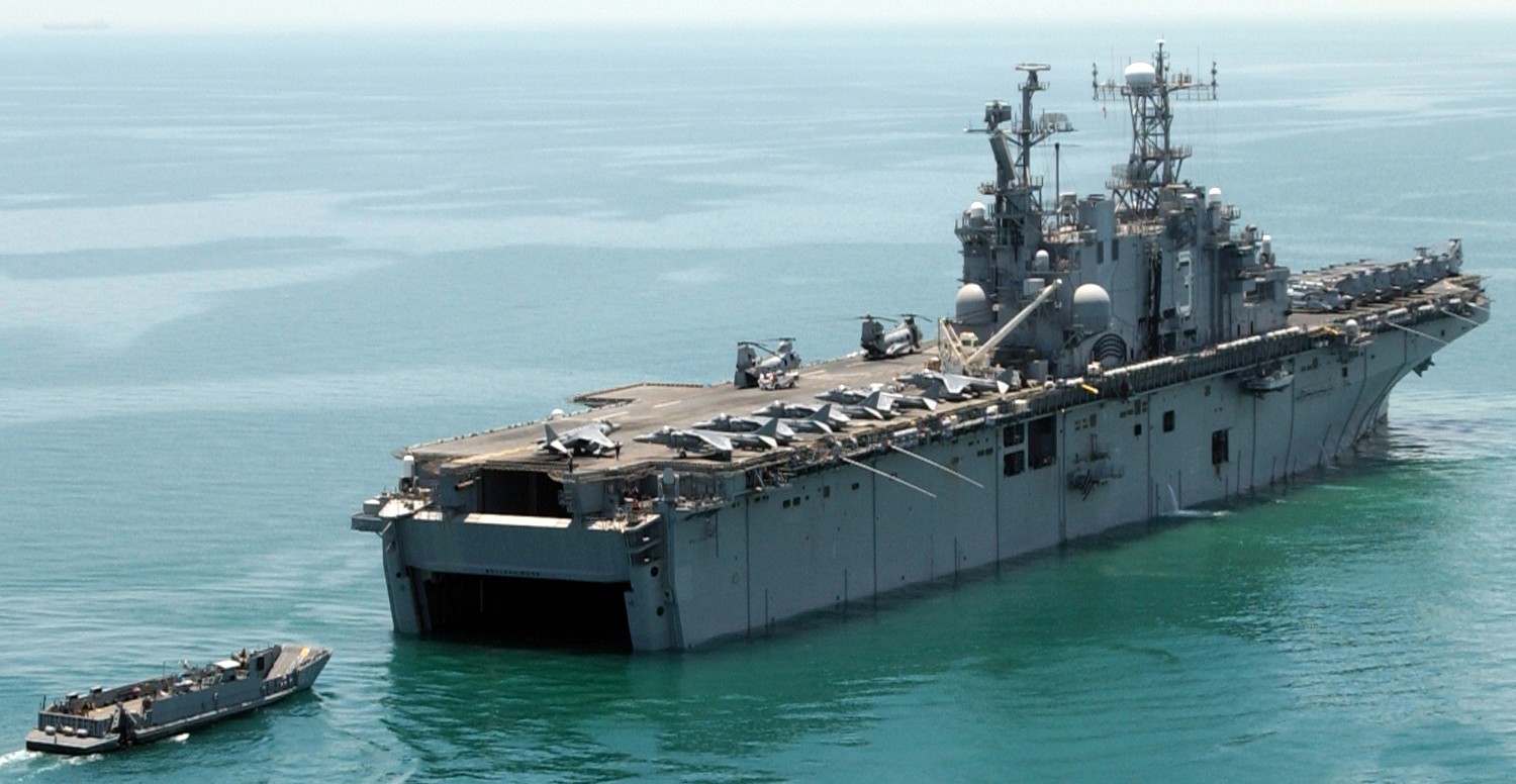 lha-3 uss belleau wood tarawa class amphibious assault ship us navy 07 kuwait