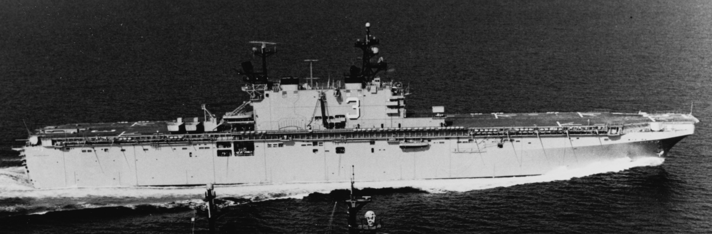 lha-3 uss belleau wood tarawa class amphibious assault ship us navy 11