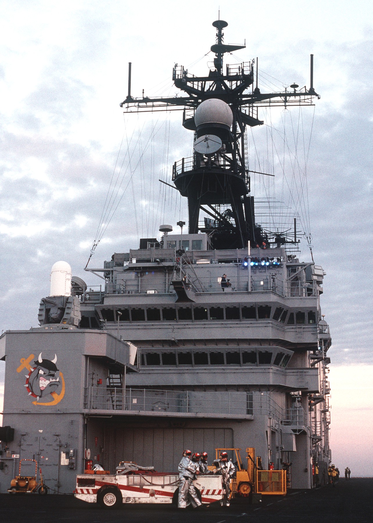 lha-3 uss belleau wood tarawa class amphibious assault ship us navy 31
