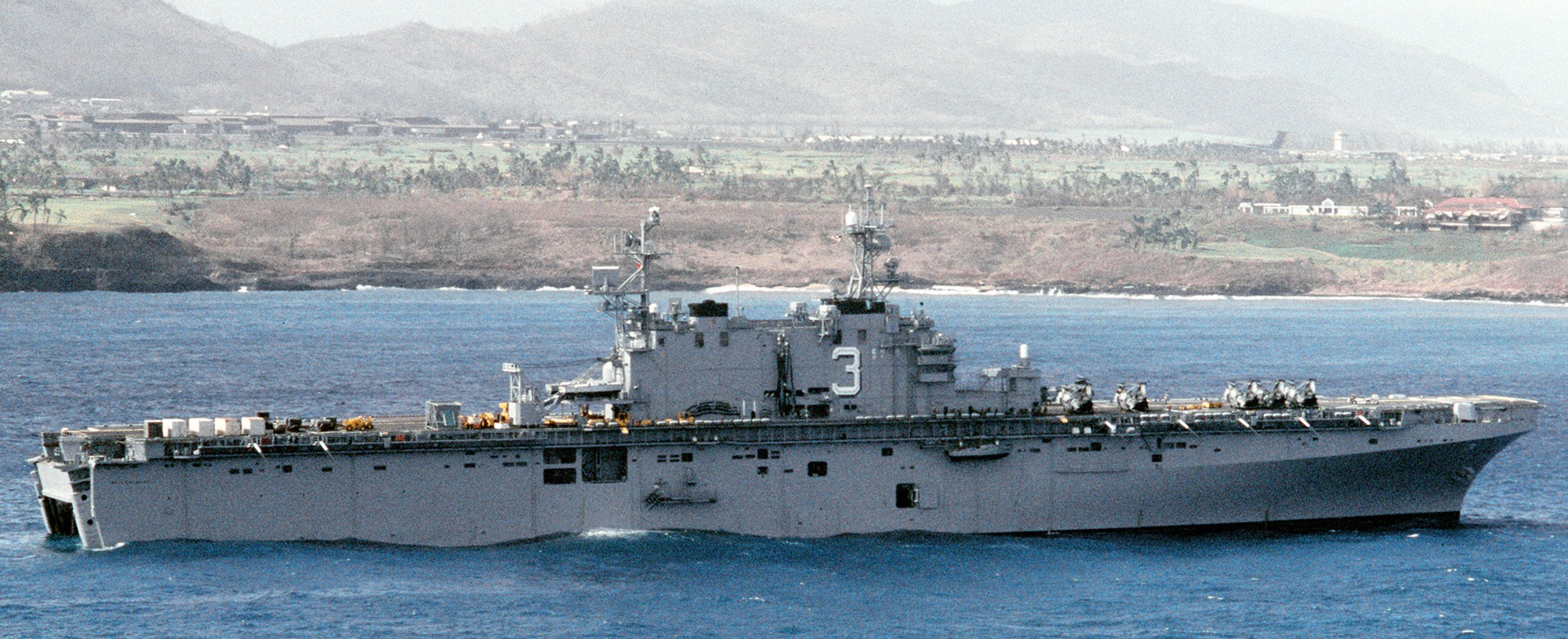 lha-3 uss belleau wood tarawa class amphibious assault ship us navy 36