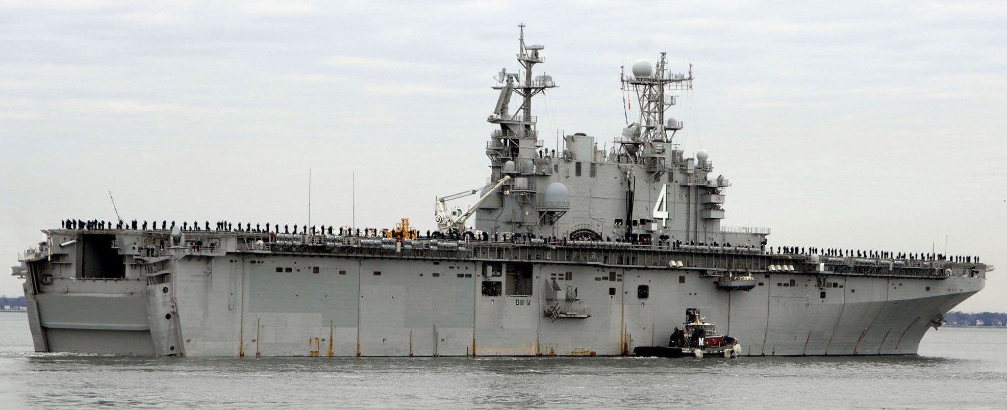 lha-4 uss nassau tarawa class amphibious assault ship us navy 24