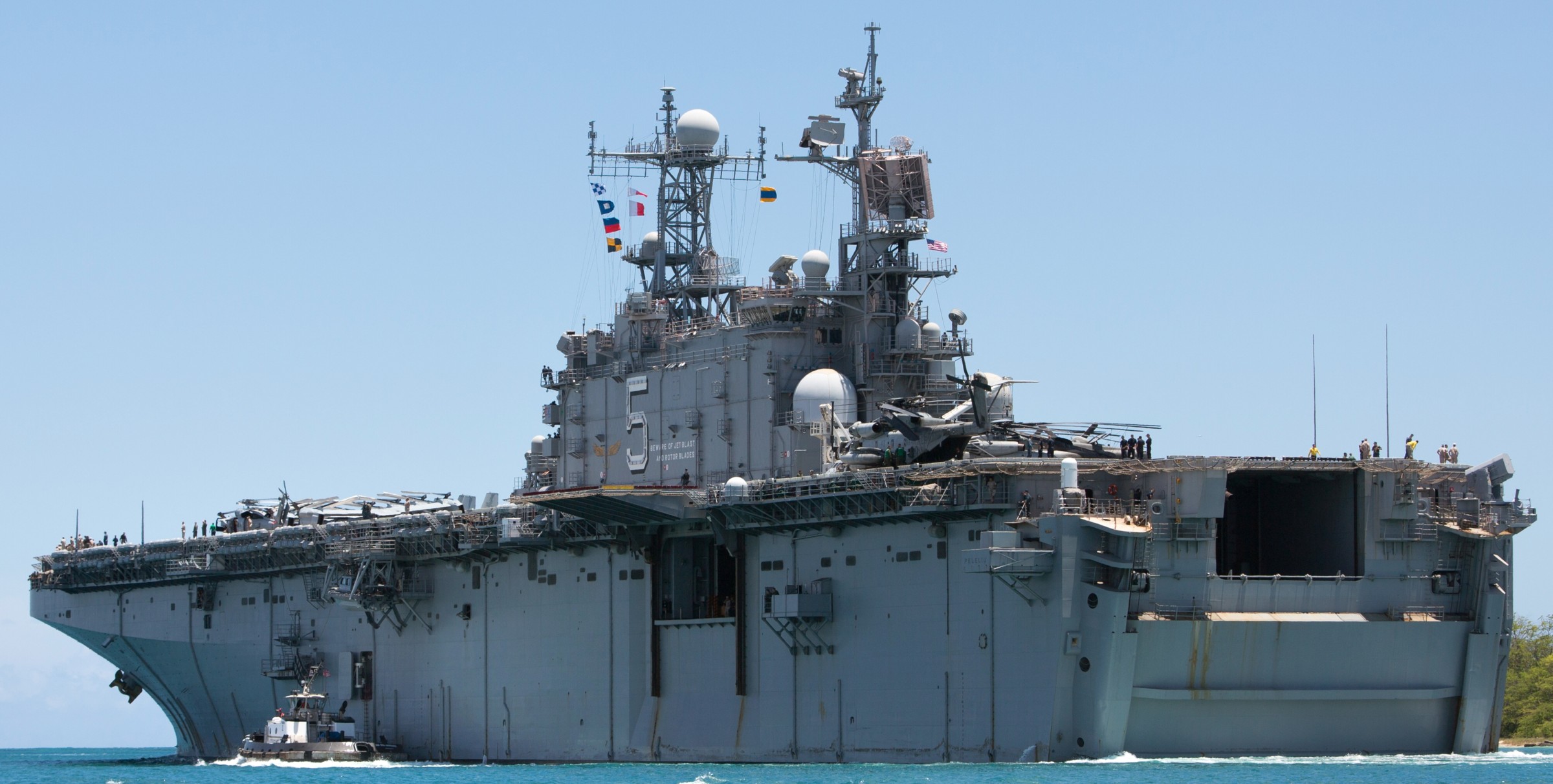 lha-5 uss peleliu tarawa class amphibious assault ship landing helicopter us navy rimpac pearl harbor hawaii 108