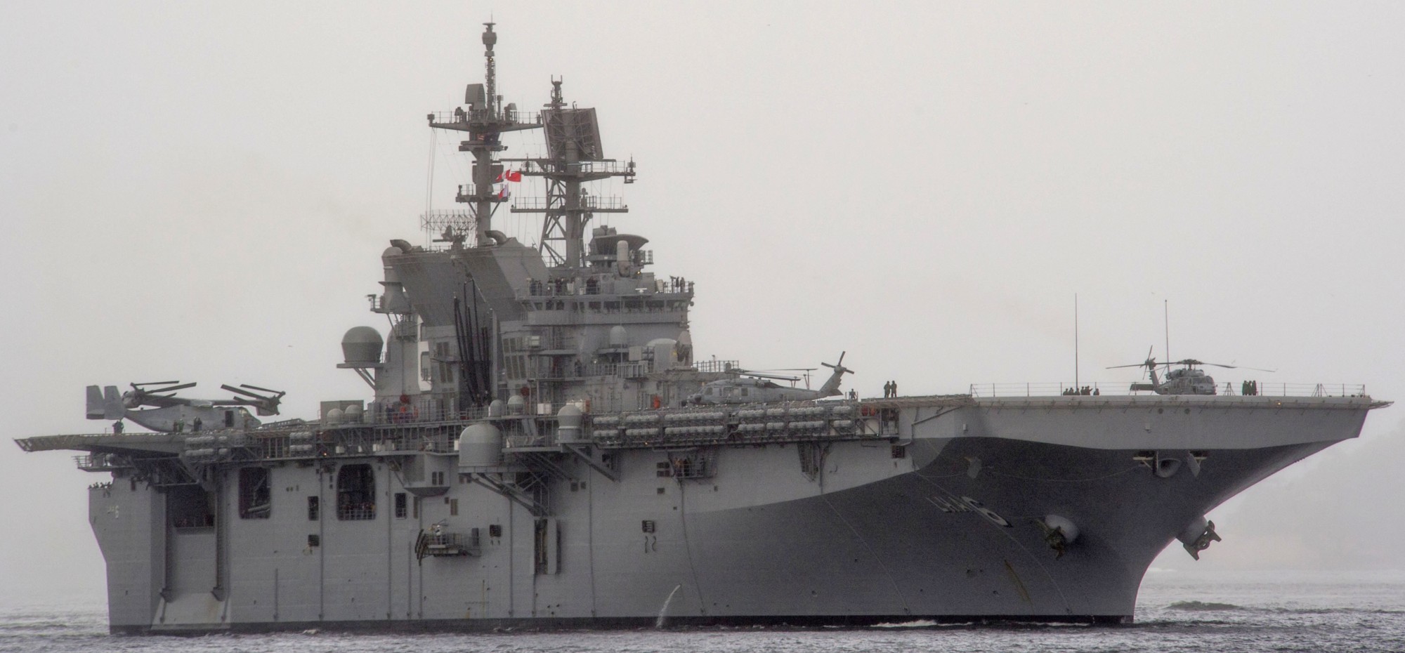 lha-6 uss america amphibious assault ship us navy 127 callao peru