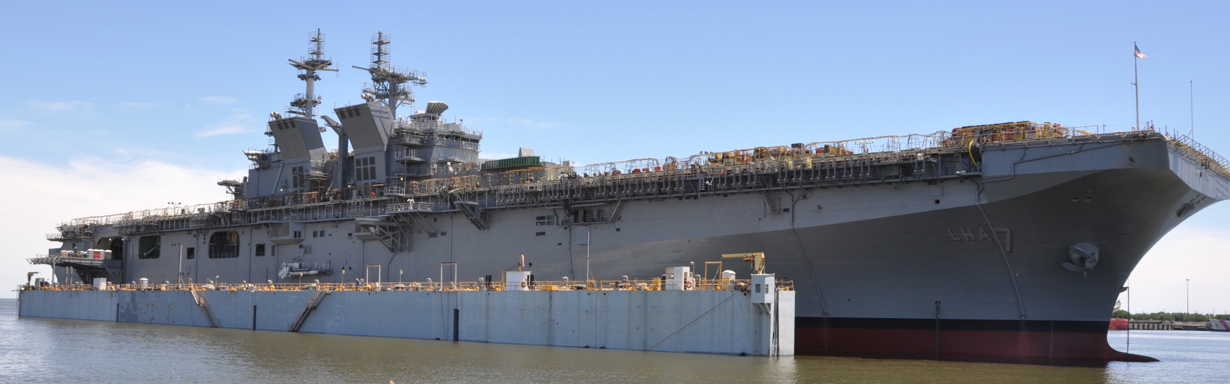 lha-7 uss tripoli america class amphibious assault ship us navy 05 launching huntington ingalls shipbuilding pascagoula mississippi 04