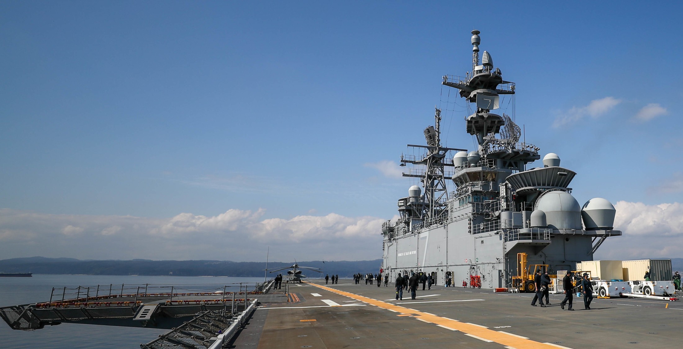 lha-7 uss tripoli america class amphibious assault ship landing us navy off chile 49