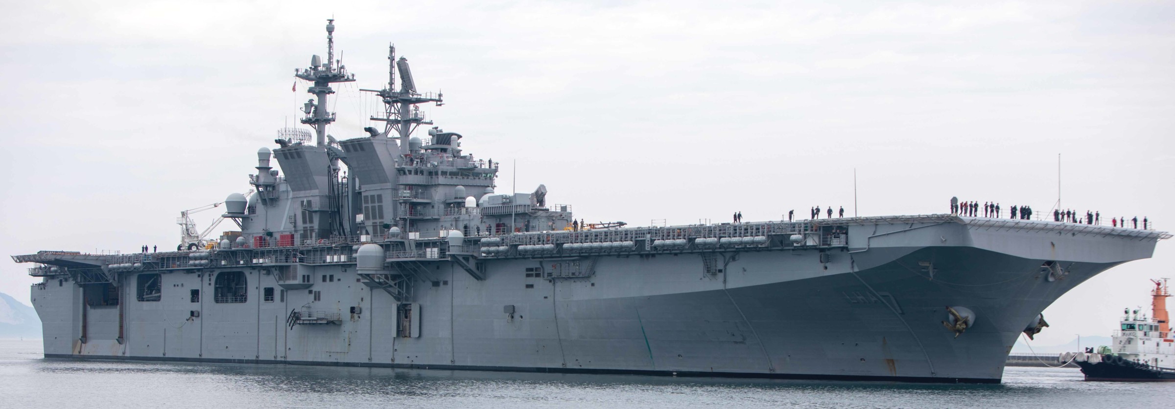 lha-7 uss tripoli america class amphibious assault ship landing us navy marines iwakuni japan 58